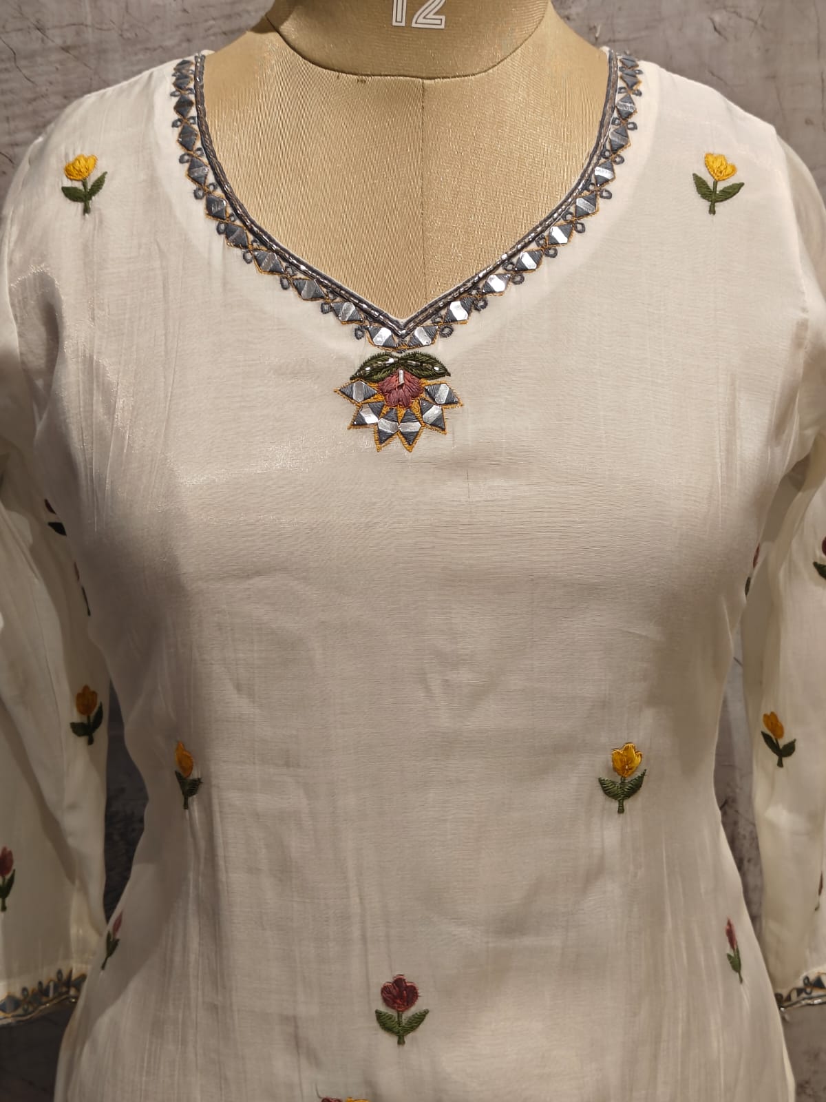 White Mul Chanderi Thread Embroidery Airline Kurtha 63