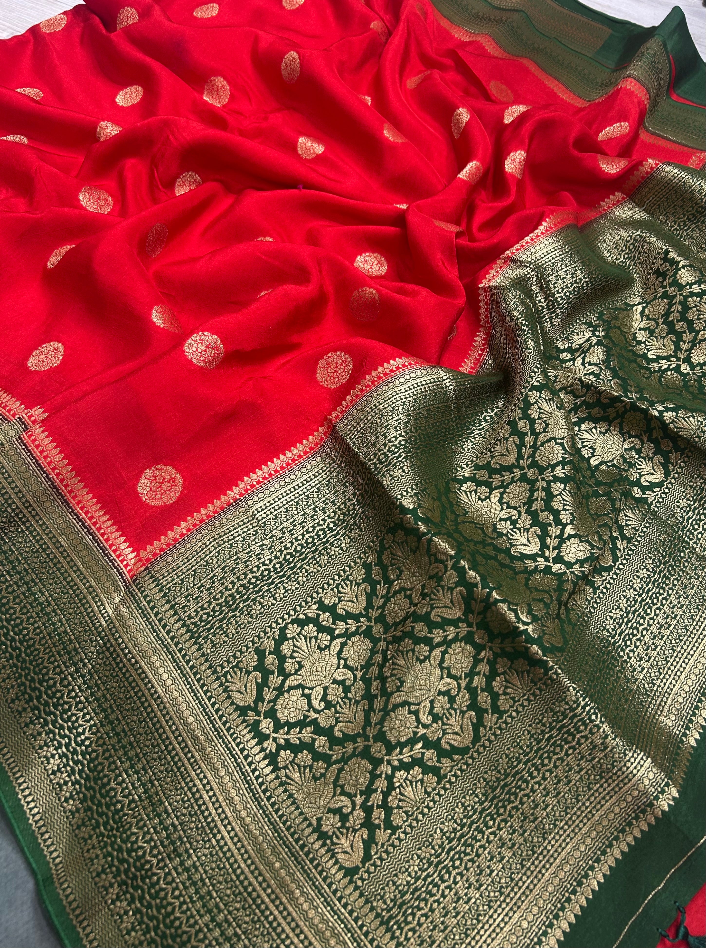 Red n green vintage Butta dola crepe 104 saree