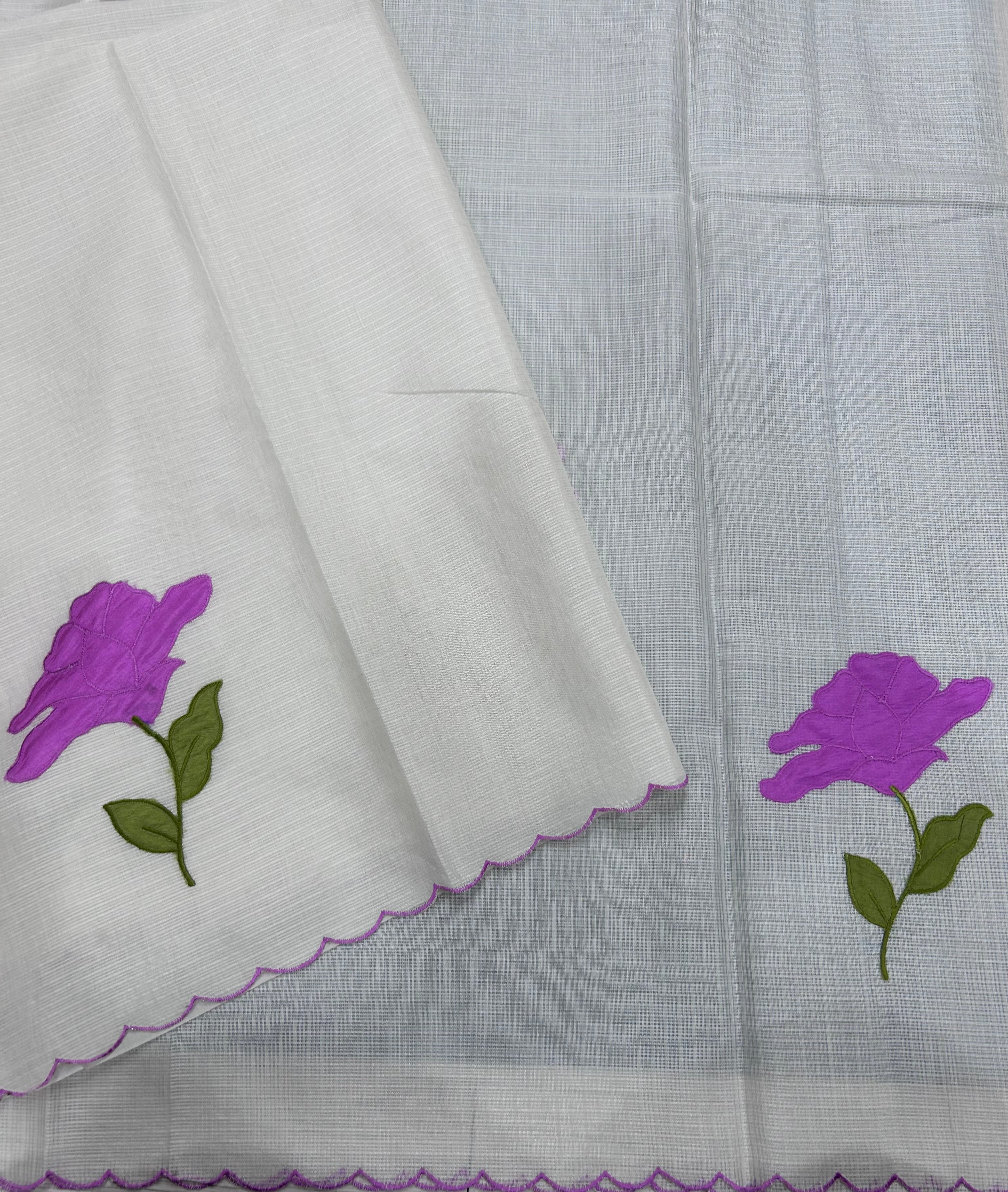 Cream scallop border pink embroidery work Kota check 106 Saree