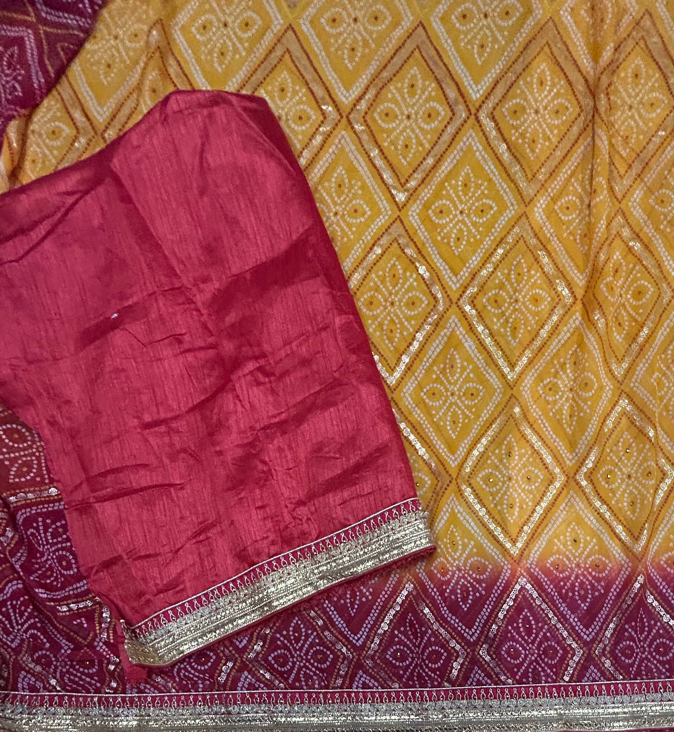 2d heavy work border semi dola crepe saree
