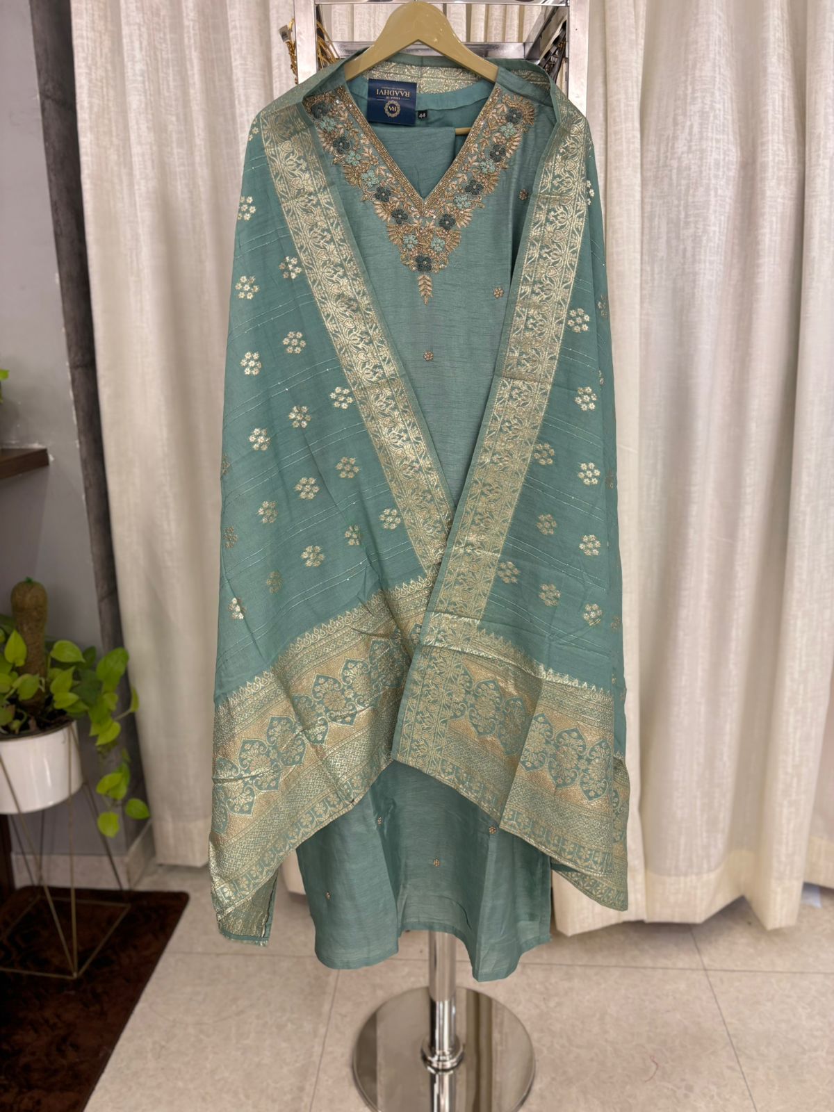 Designer Handwork embroidery kurtha