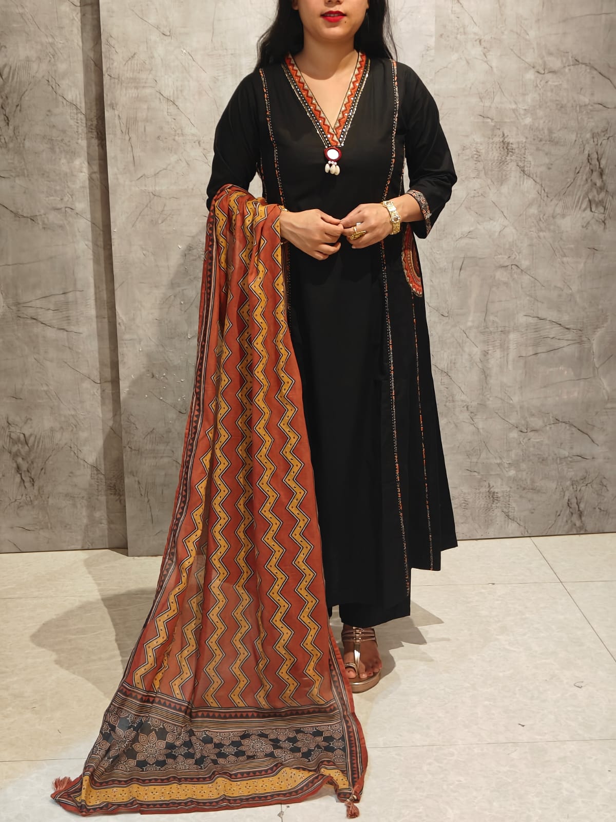 Black Cotton Thread Emboridery Straight Fit Kurtha