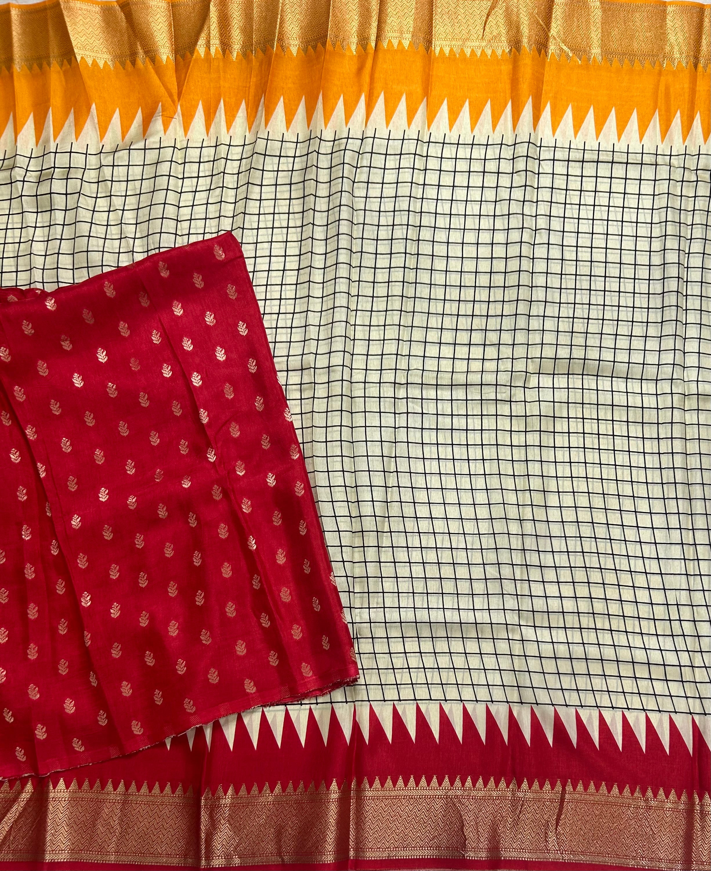 Cream checks Ganga Jamuna border dola crepe 105 saree