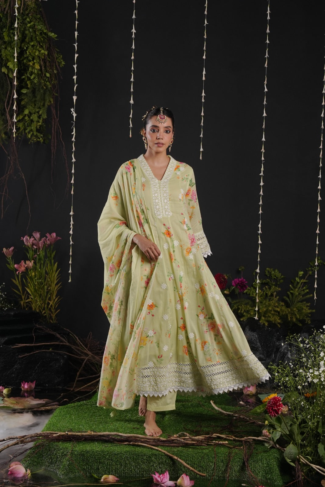 Green Cotton Anarkali Thread Embroidery Flower Print Kurtha 742