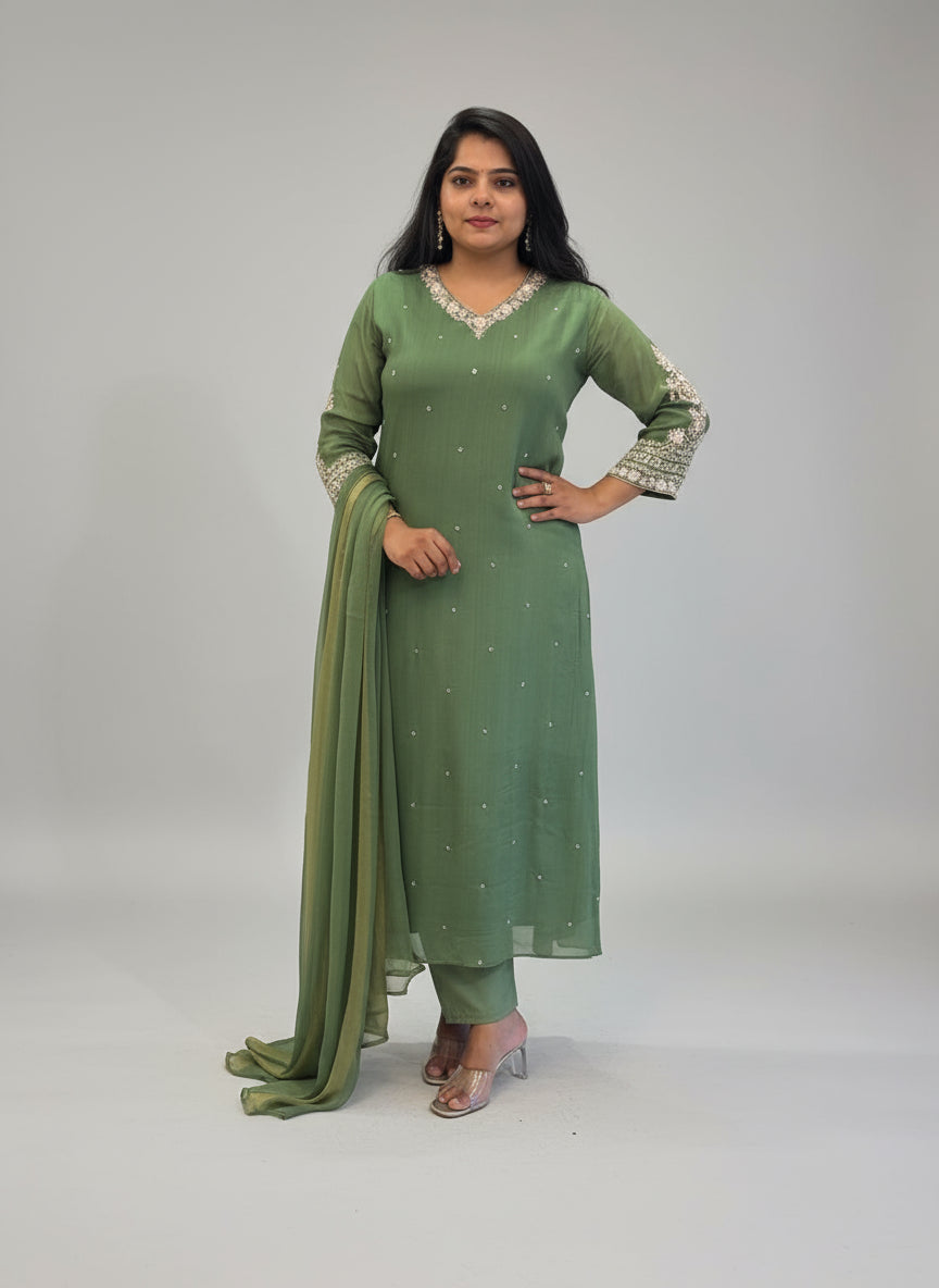 Green Anarkali Chinnon Hand Embroidery Kurtha 16