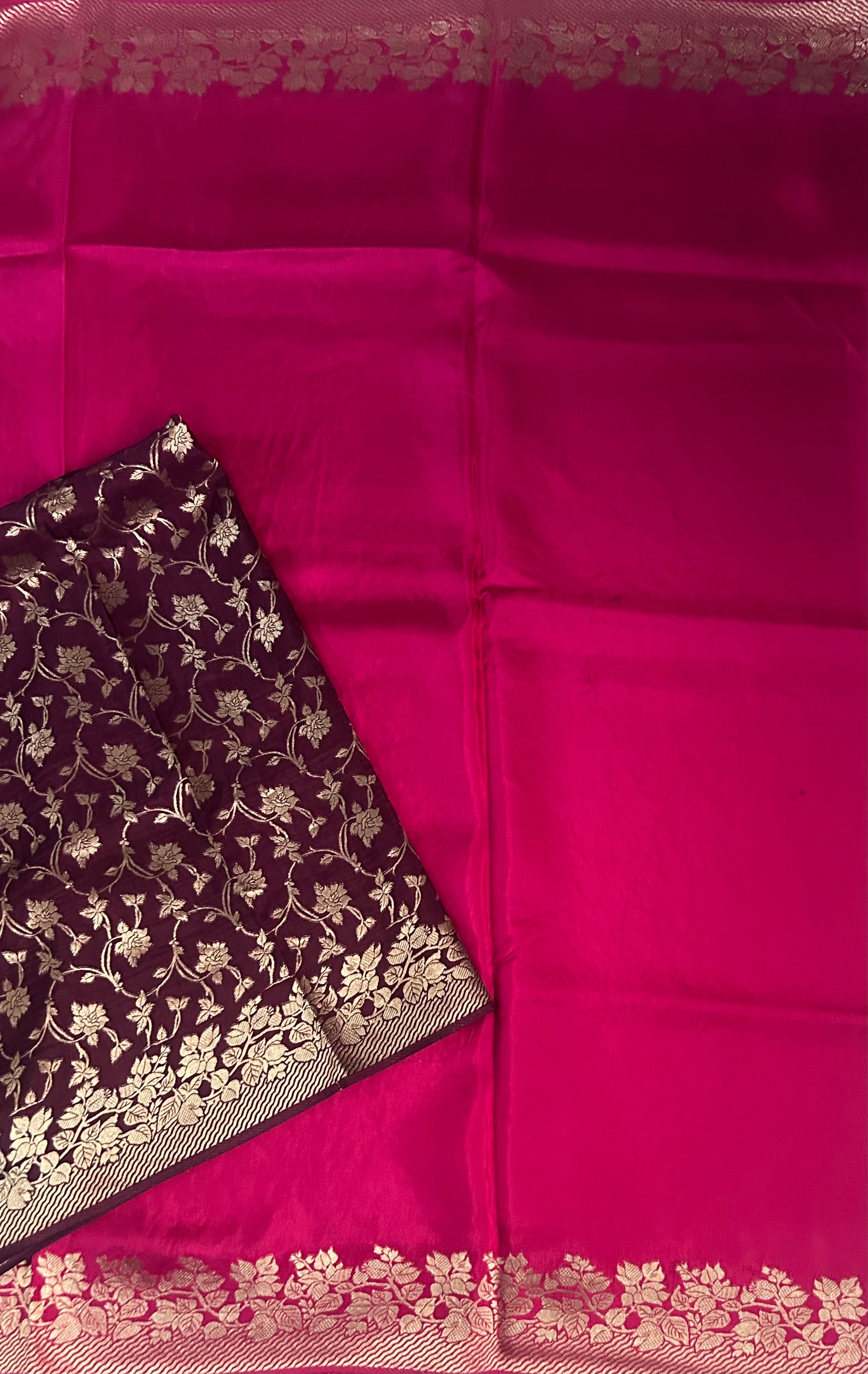 Pink small border dola crepe 102 saree