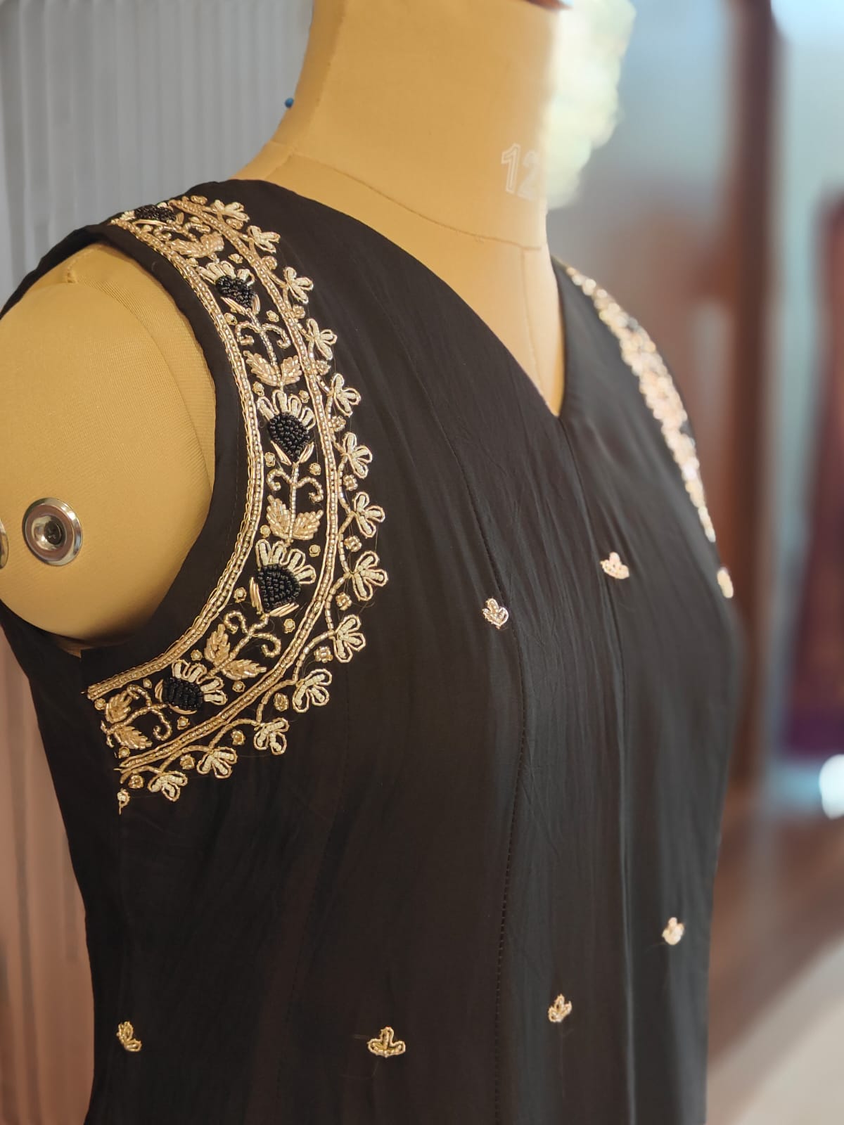 “Pani" Black Mul Chanderi Silk Anarkali Handwork Kurtha 515
