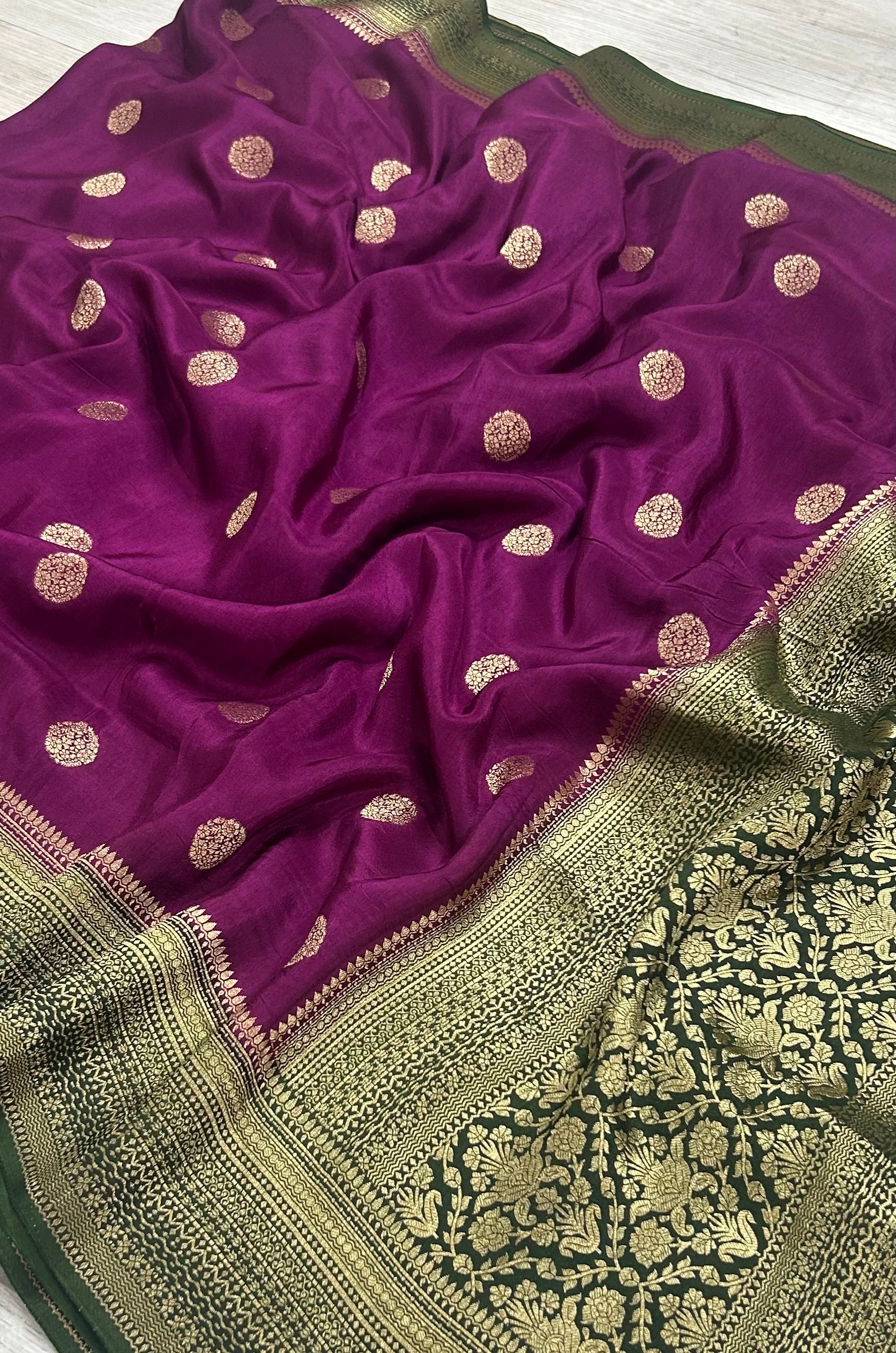 Wine n green vintage Butta dola crepe 104 saree