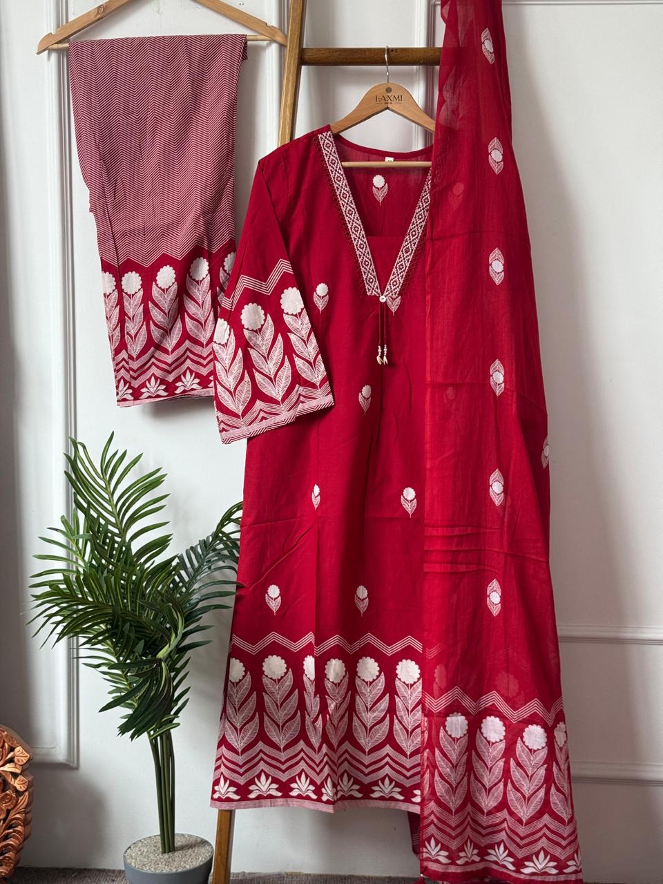 “Naya” Red Cotton Thread work Kurtha 077