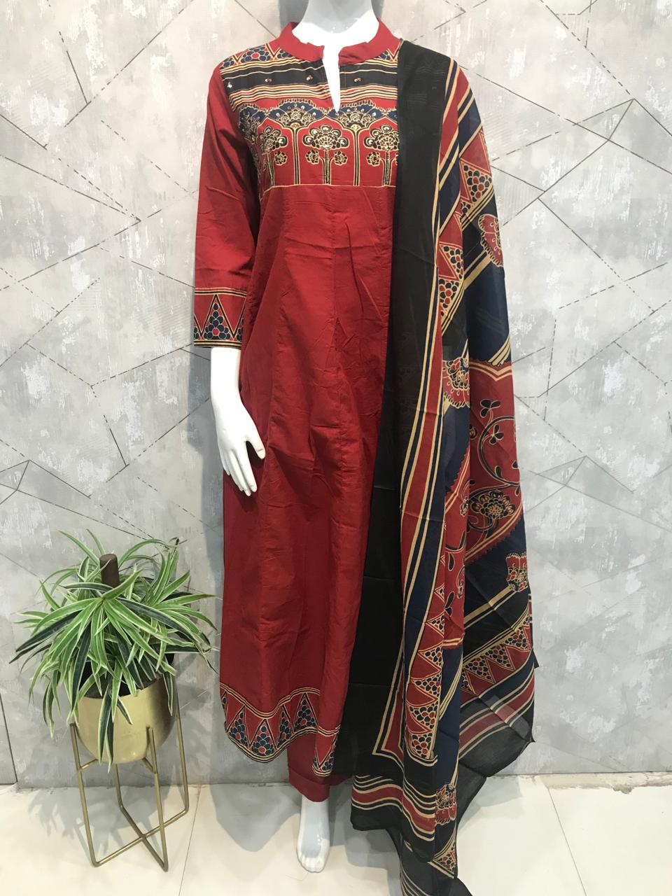 “Naya” Red Cotton Thread work Kurtha 088