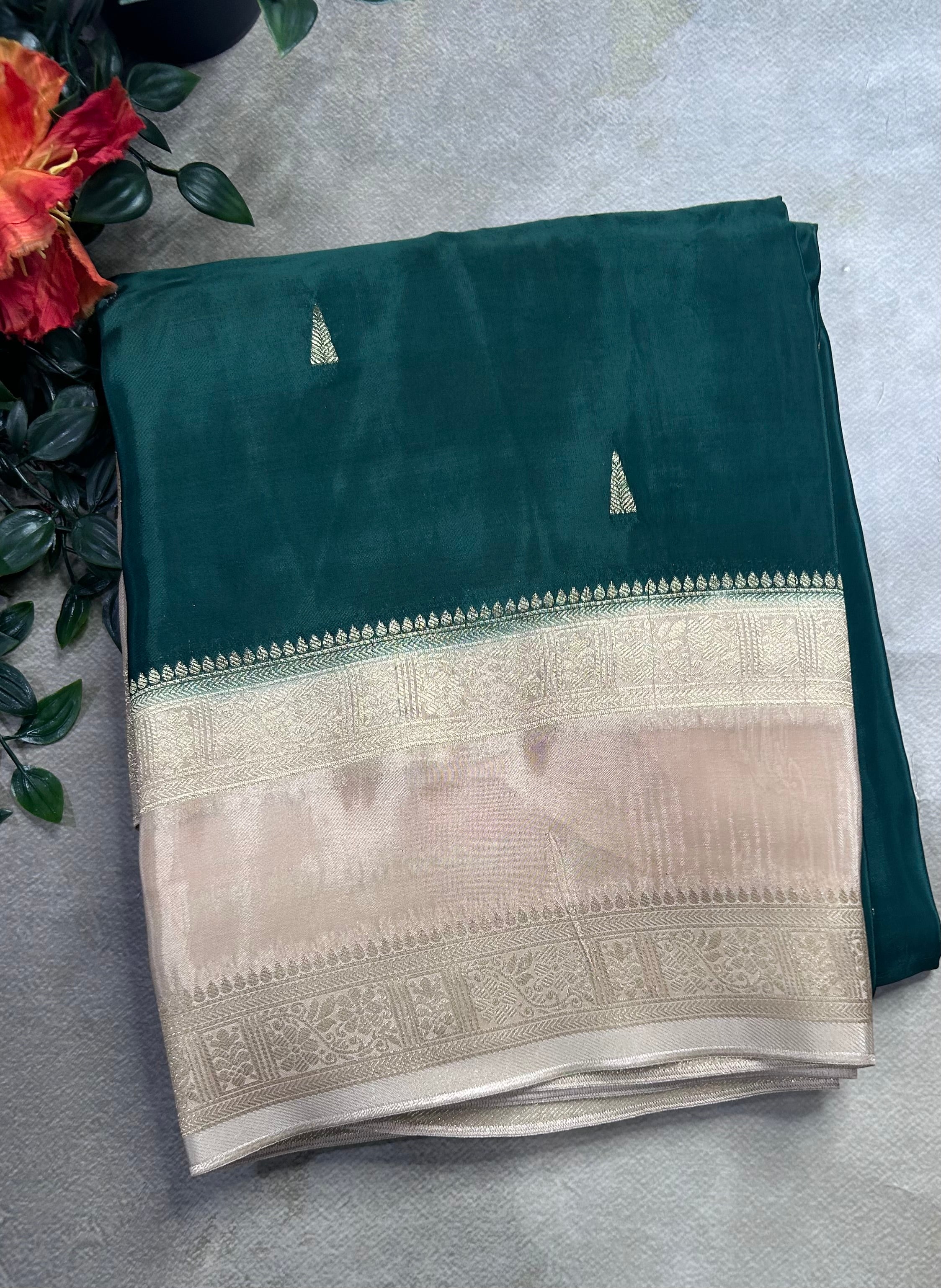 Bottle green contrast bentex border semi Mysore crepe 106 saree