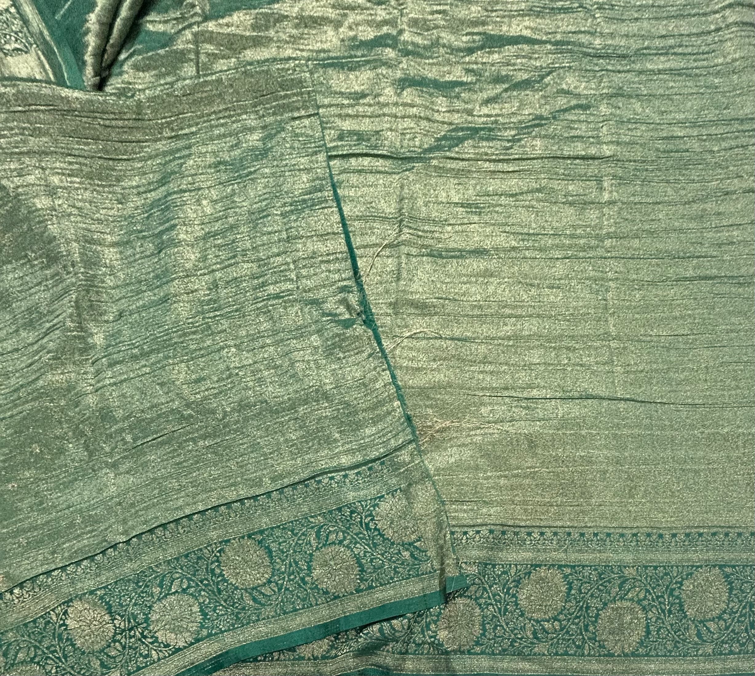 Green crush tissue 105  saree