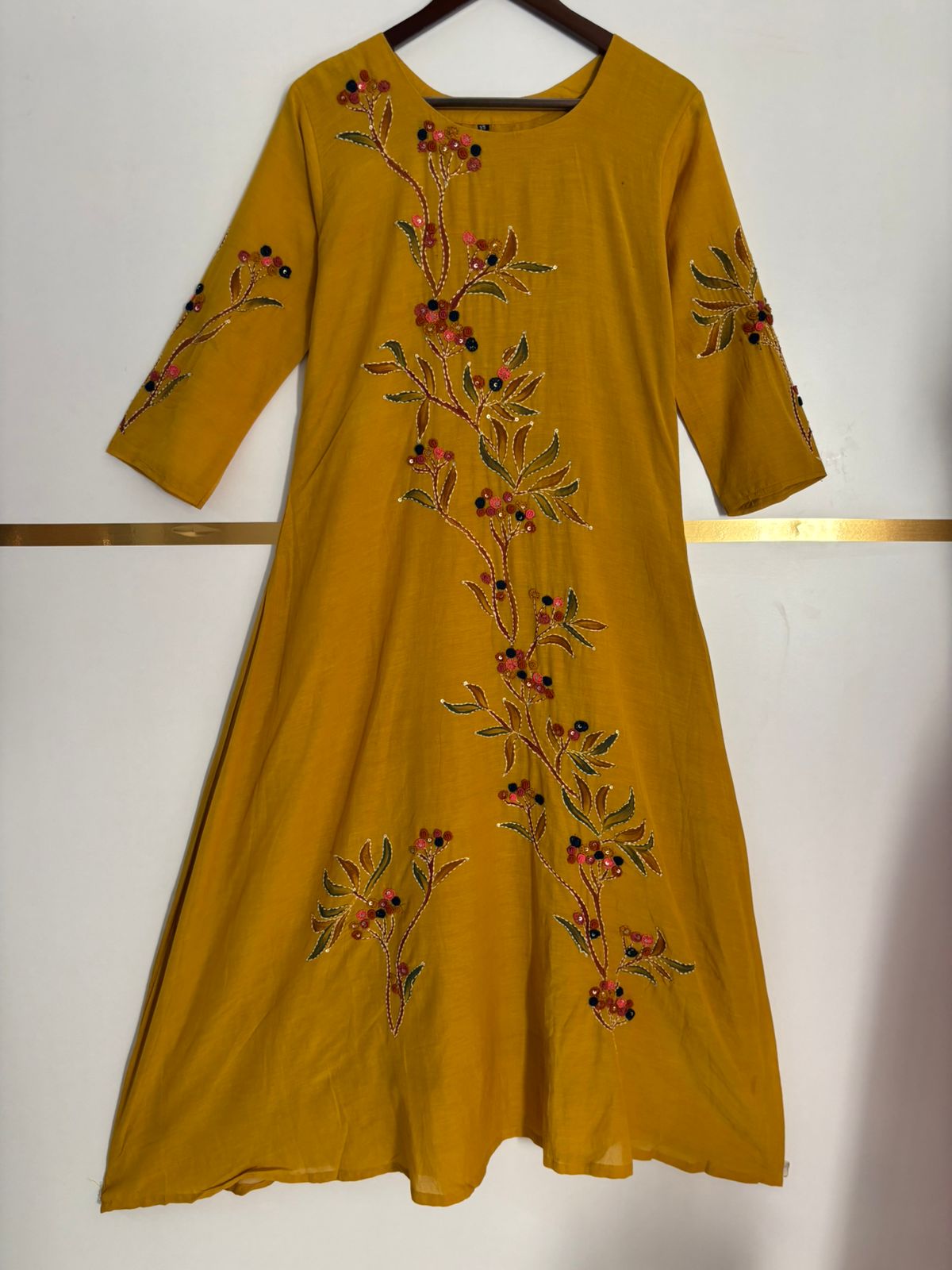 Yellow Mul Chanderi Thread Embroidery Airline Kurtha 483