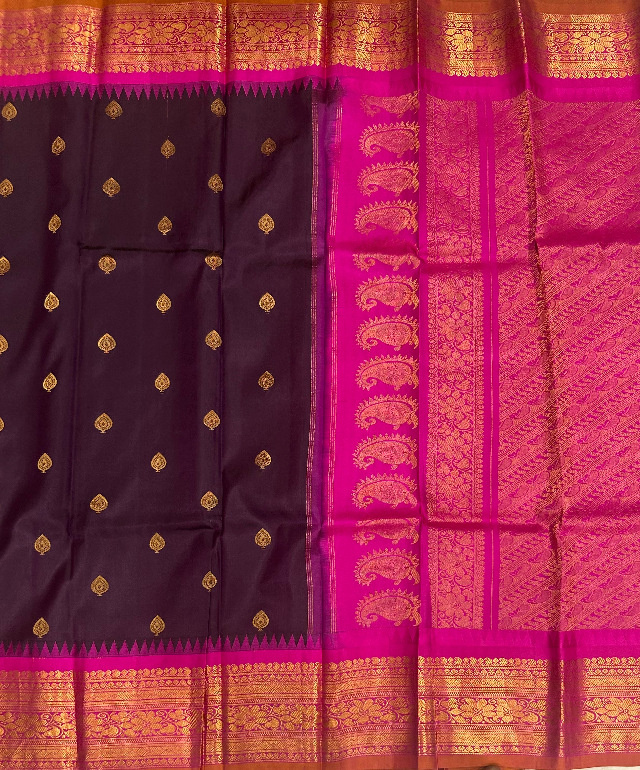 Dark purple  small border pure Gadwal saree