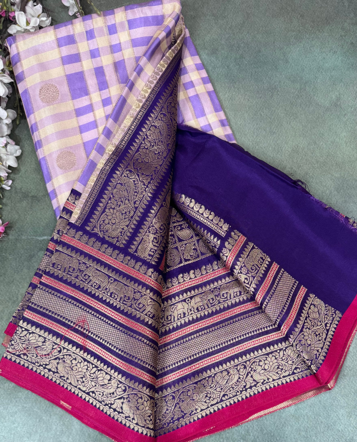 Light purple Checks Semi Crepe Saree 110