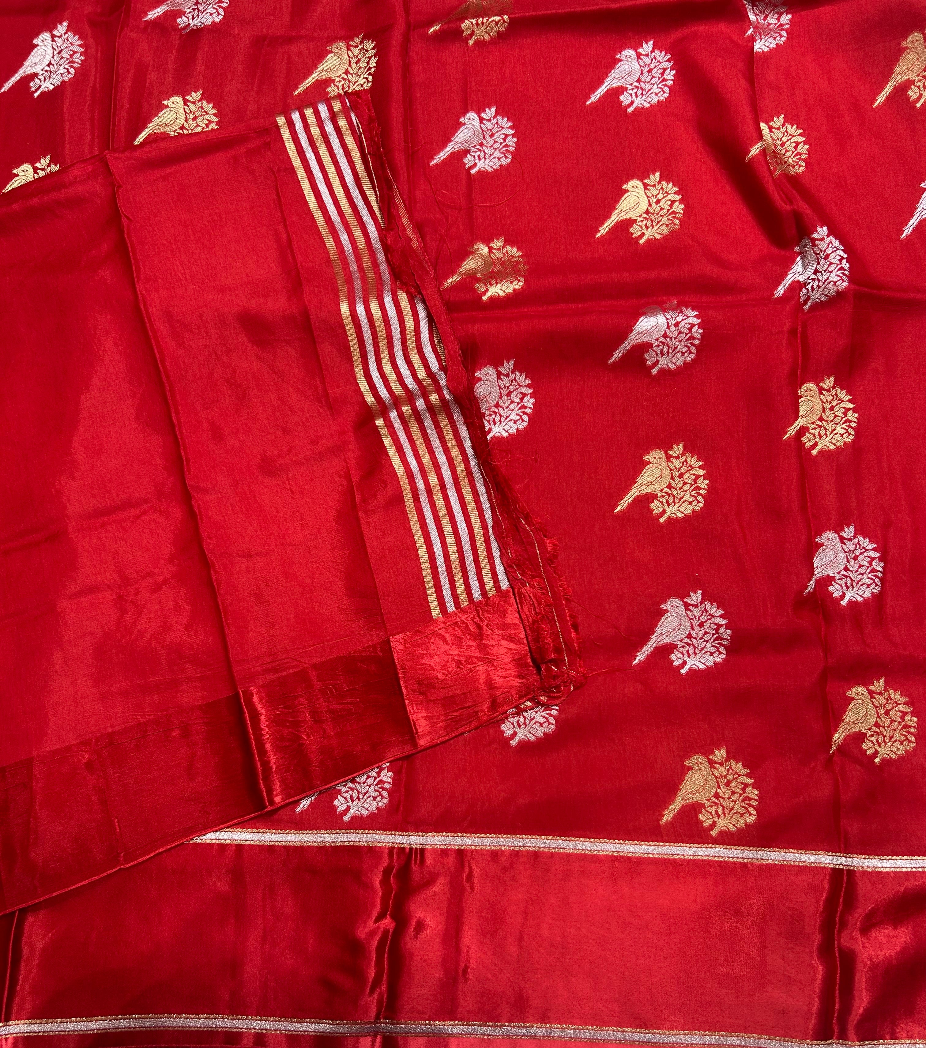 Red satin border dola crepe 105 saree