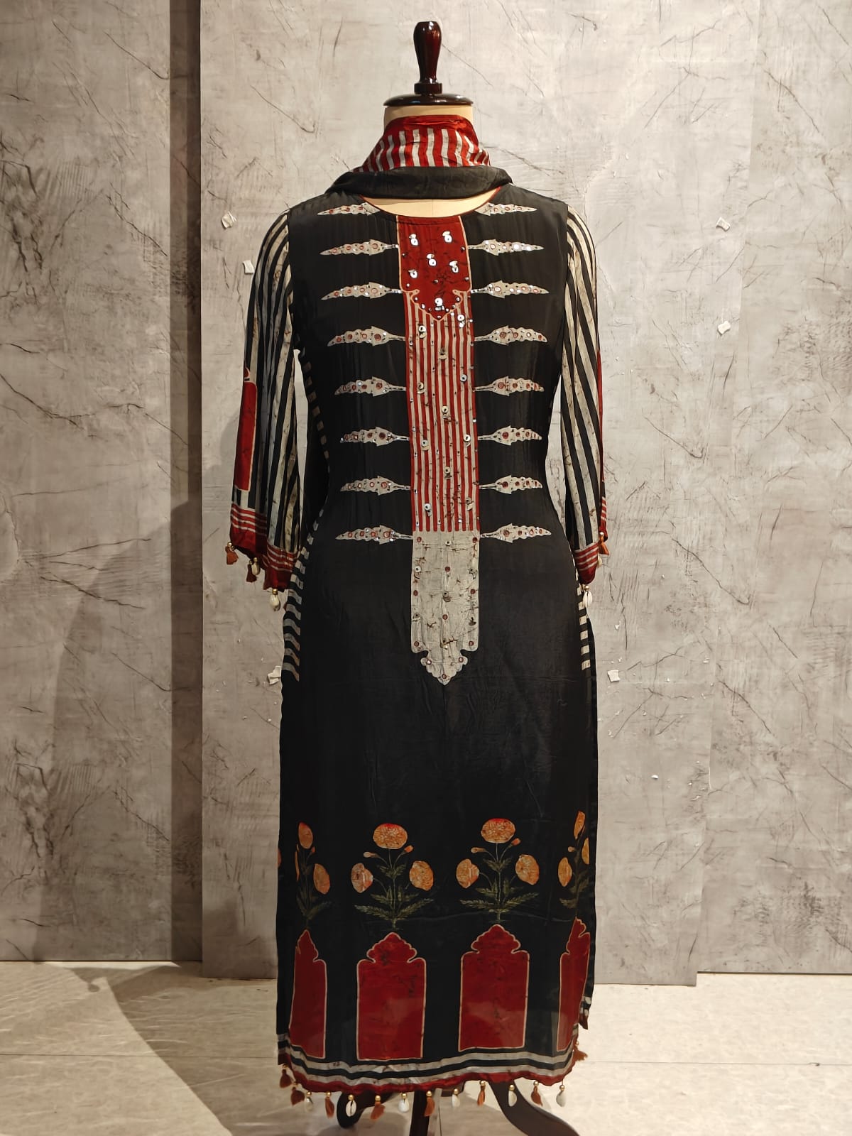 Mul Chanderi Thread Embroidery A Line Kurtha 63