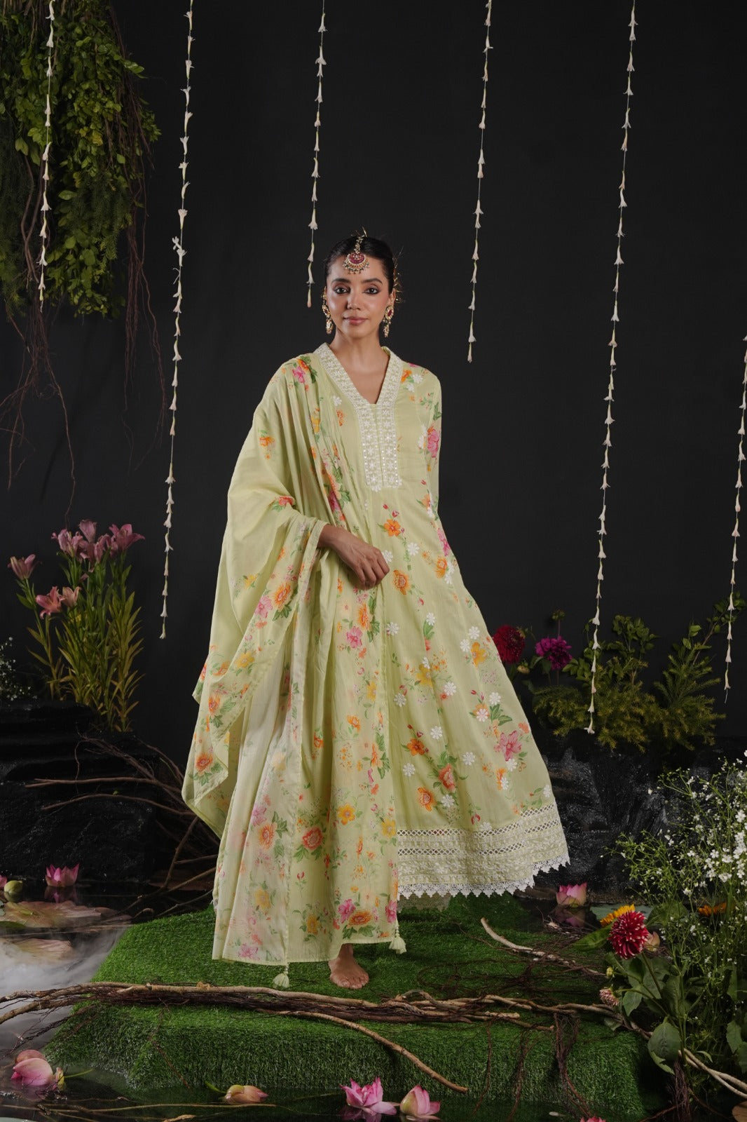 Green Cotton Anarkali Thread Embroidery Flower Print Kurtha 742