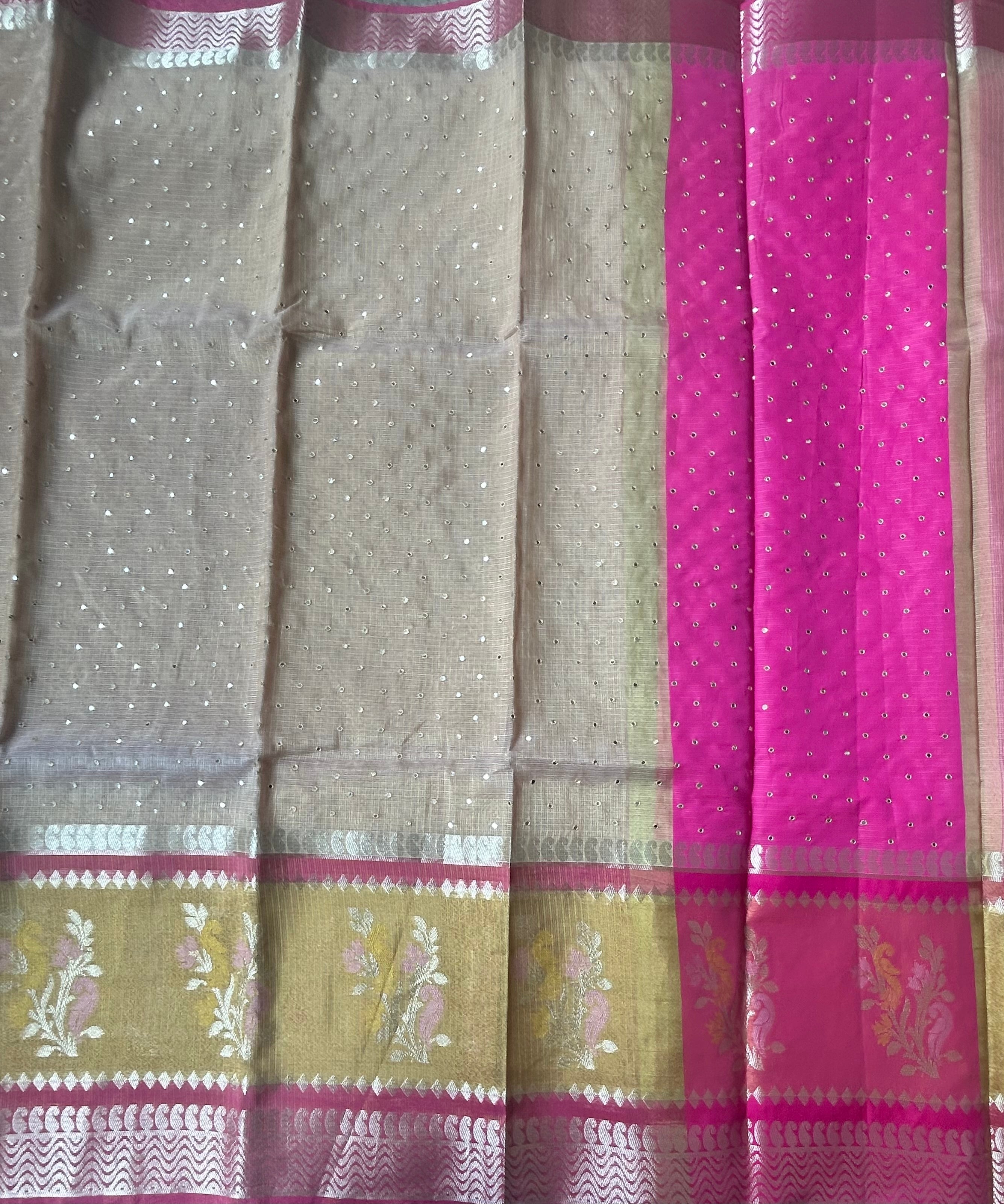 Cream bentex border Kota checks saree