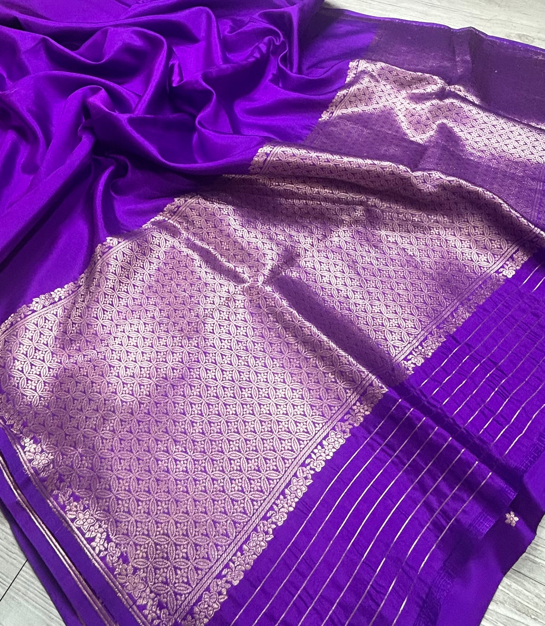 Purple one inch border lightweight benarasi silk 105 saree