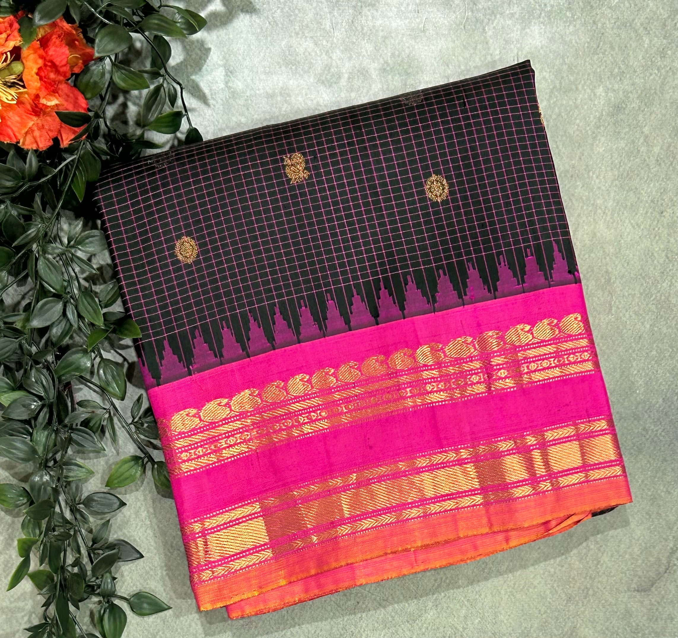 Black n pink small border pure Gadwal saree