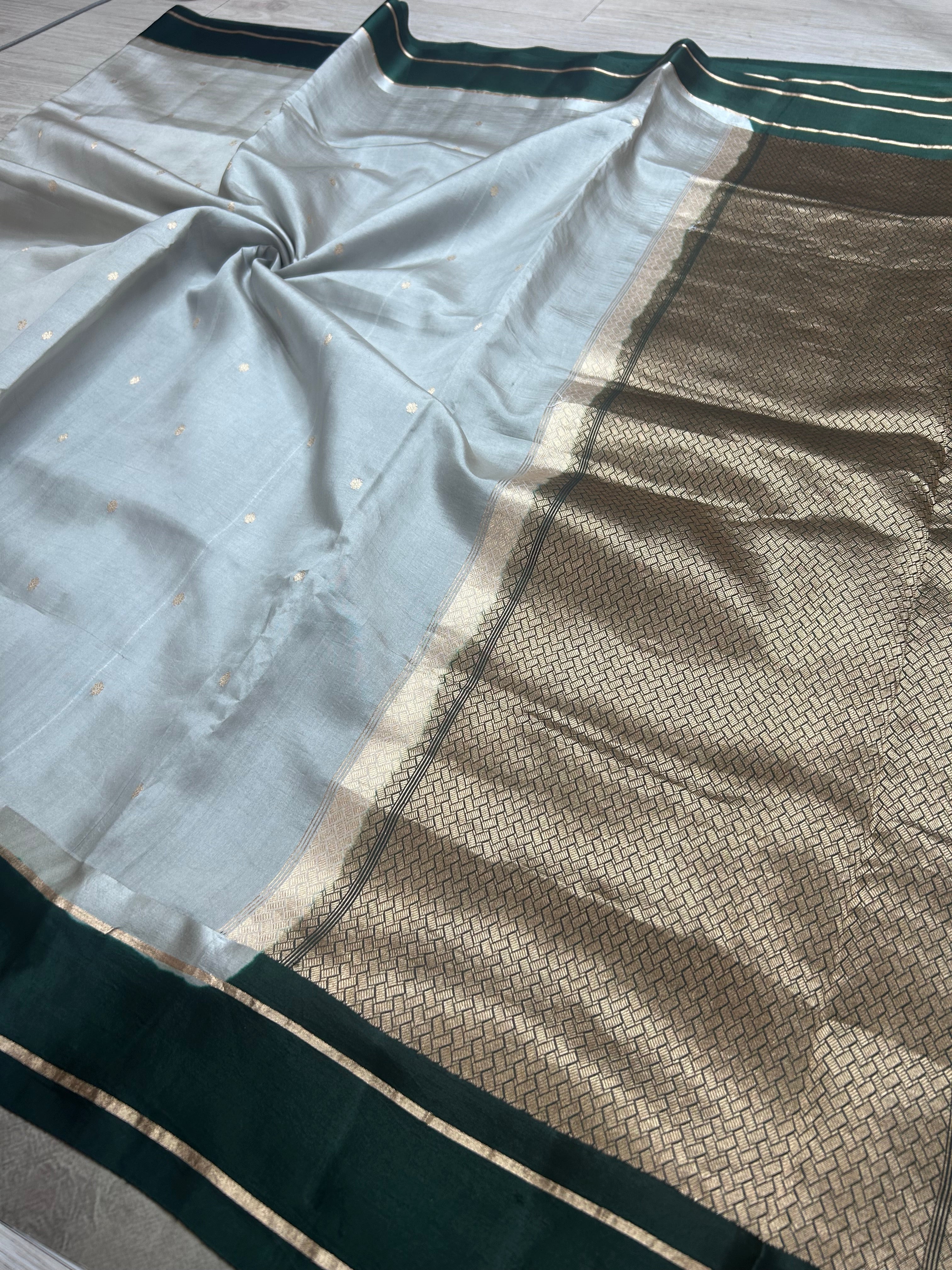 Grey benarasi lightweight silk 106 saree