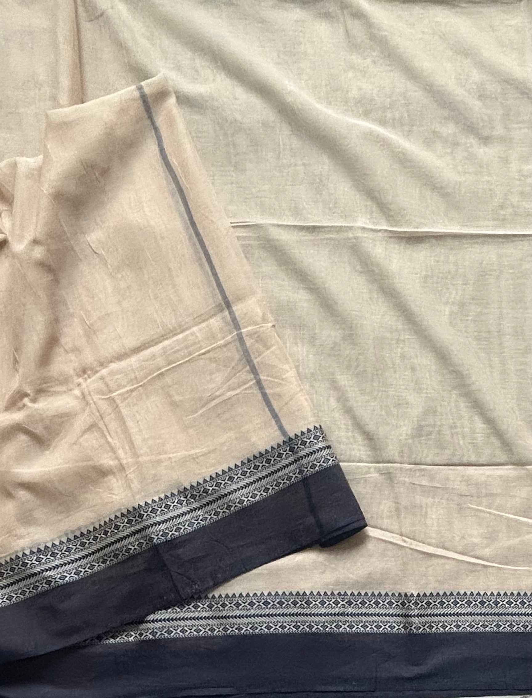 Cream pure cotton 103 jamdani saree