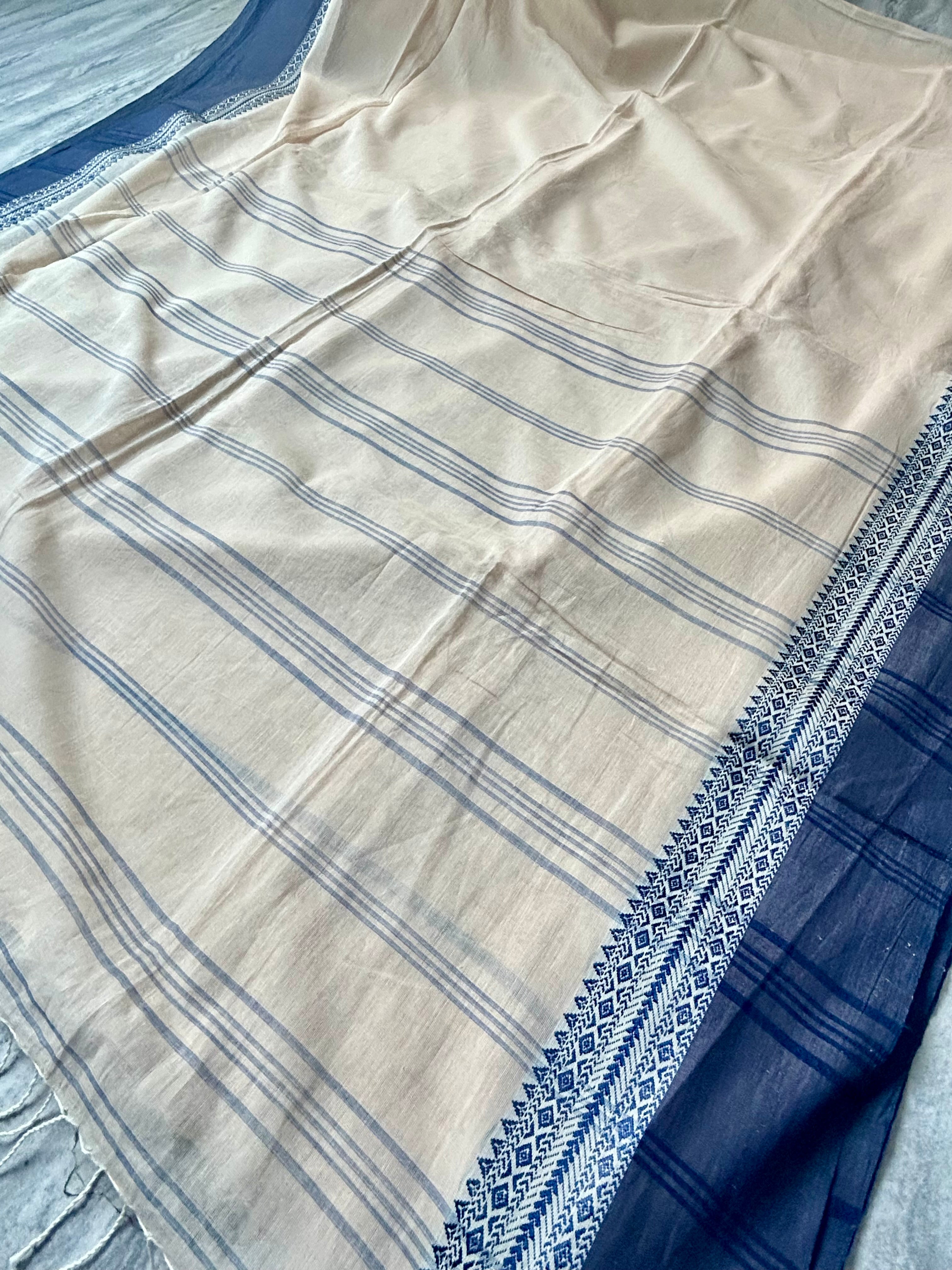 Cream pure cotton 103 jamdani saree