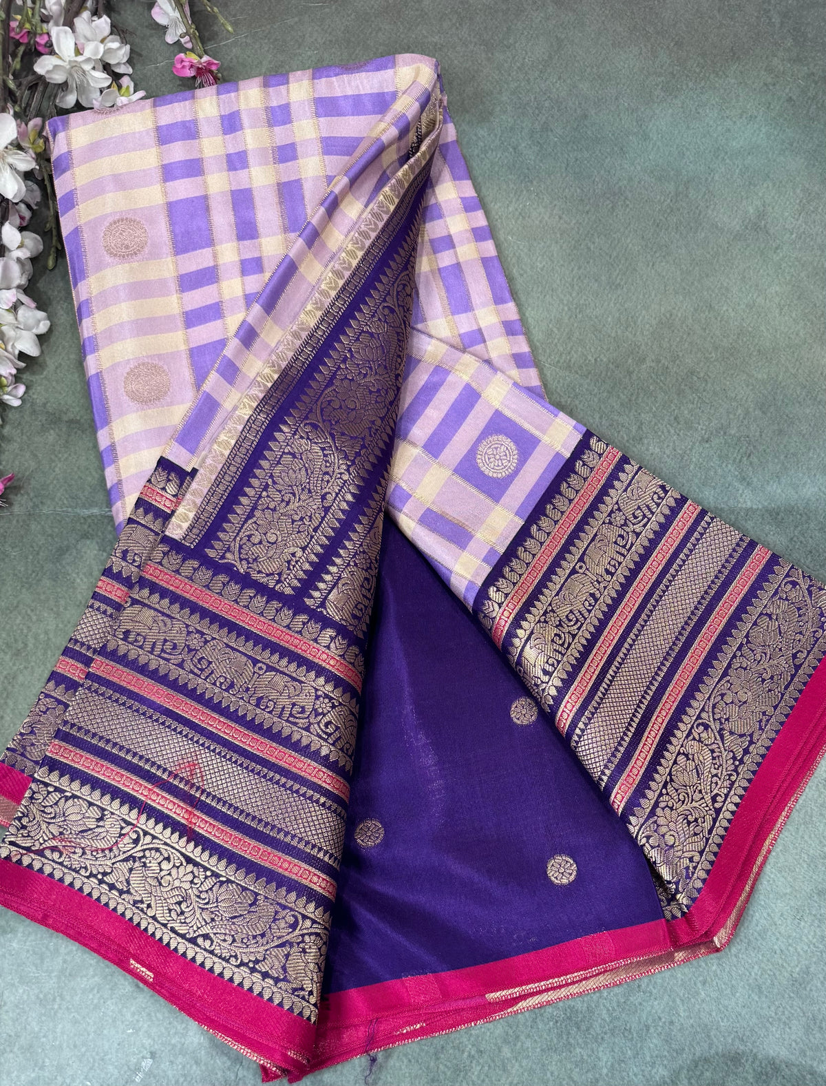 Light purple Checks Semi Crepe Saree 110