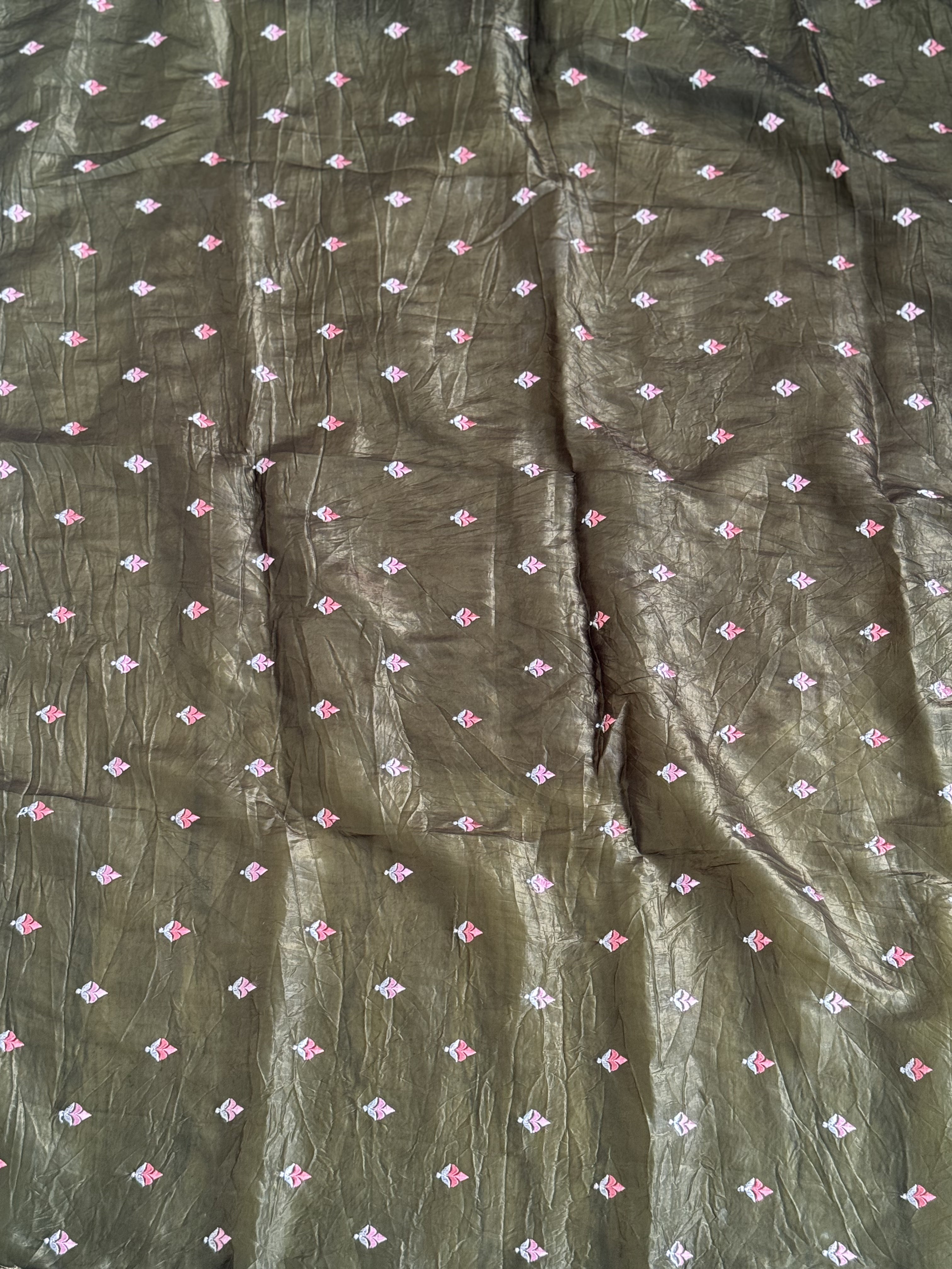 Green stone scallop party wear saree