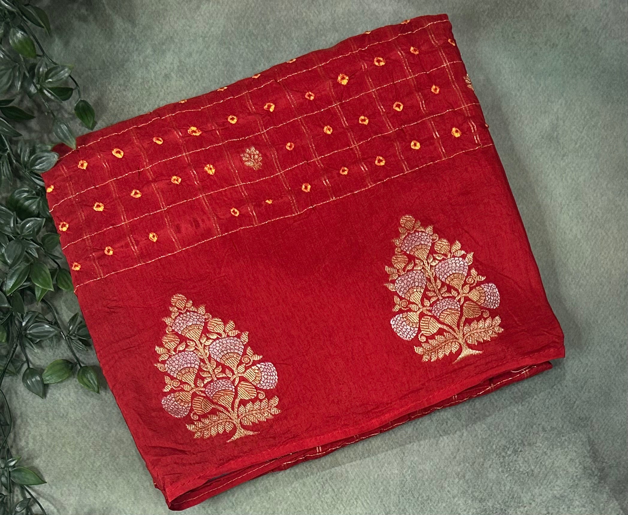 Red border Butta checks semi crepe saree