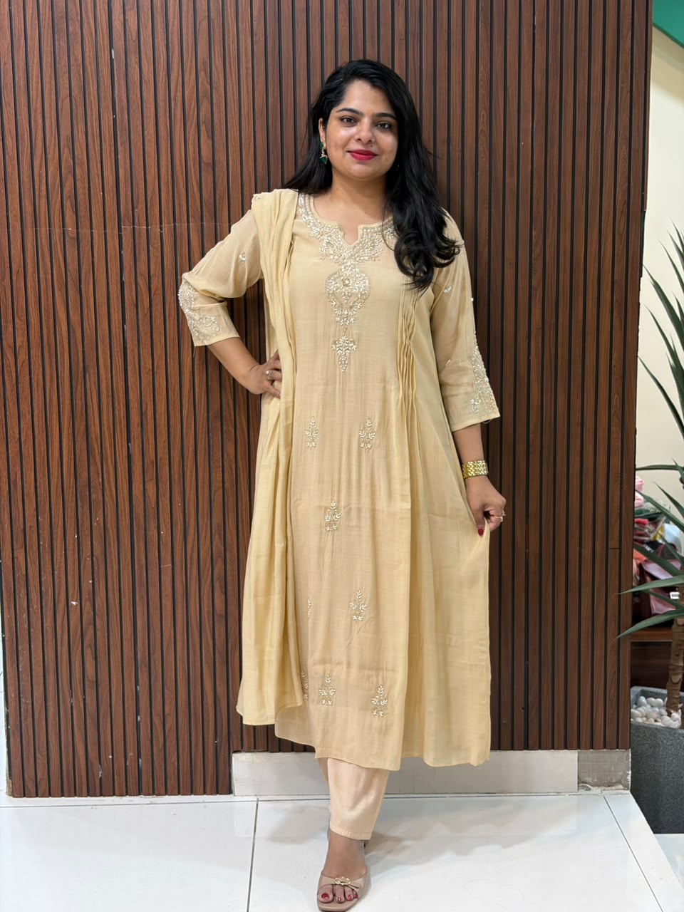 Cream Mul Chanderi Hand Embroidery Airline Kurtha 588