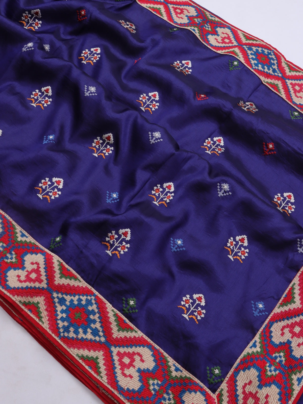 Navy Blue Pure Silk Saree (Swara)