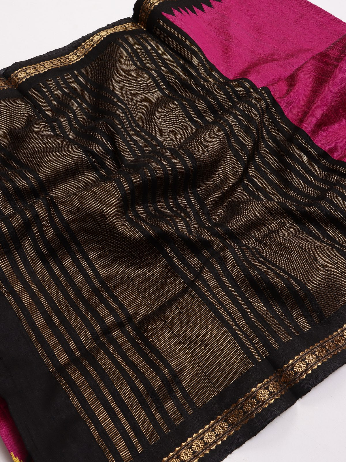 Magenta Ganga Jamuna Border Pure Matka Silk Saree (Swara)