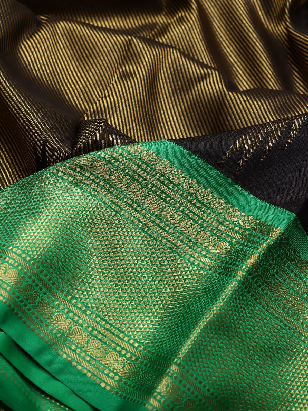 Black Pure Kanchi Silk Saree (Swara)