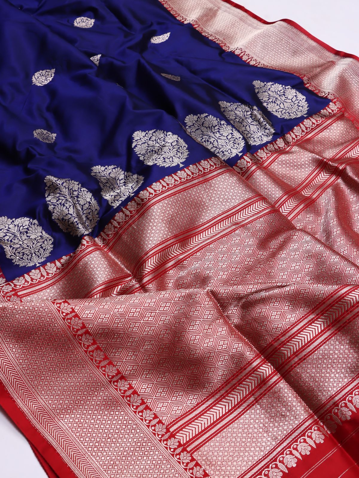 Navy Blue Pure Kathan Silk Saree (Swara)