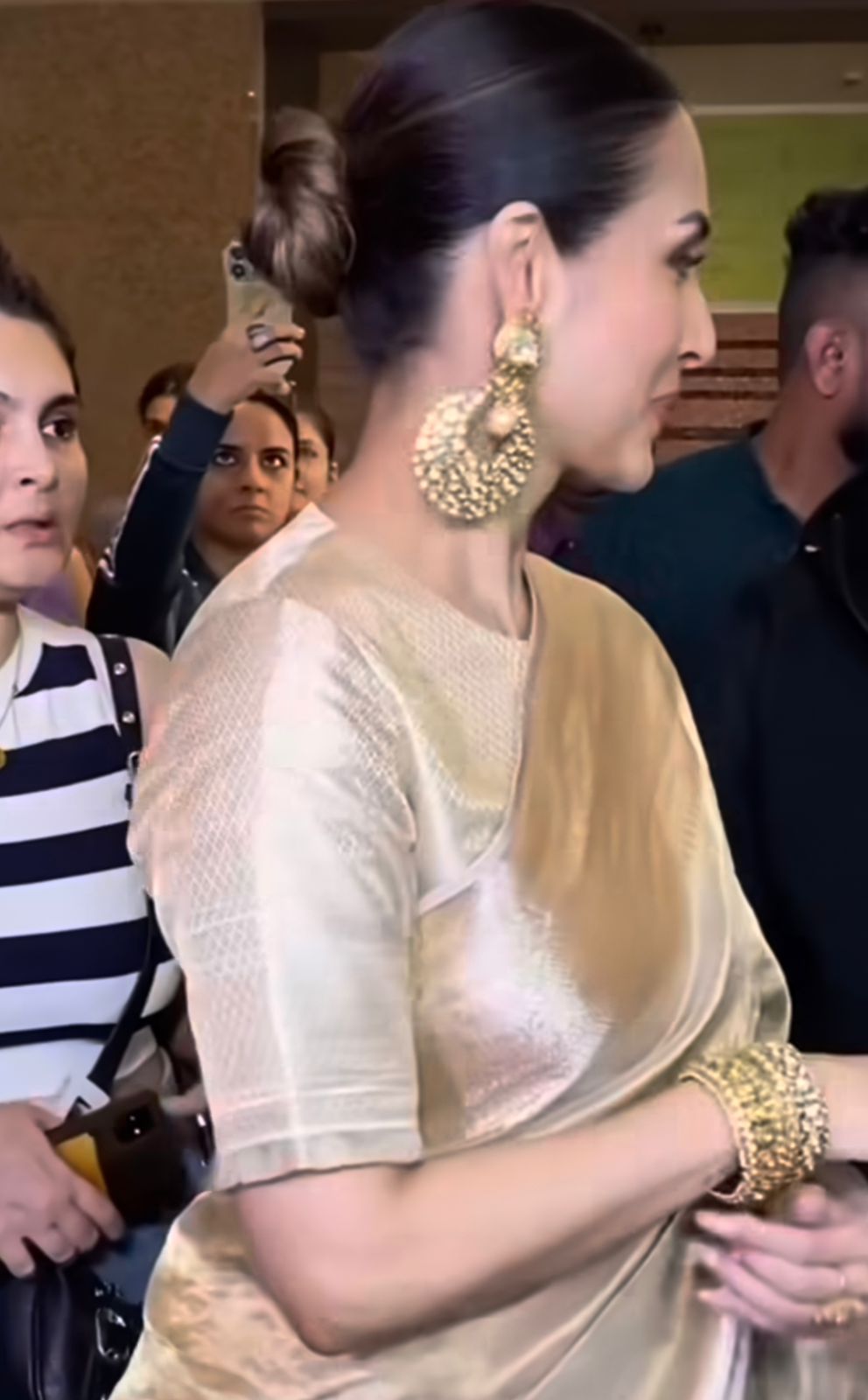 Malaika arora 01 plain pure tissue silk saree