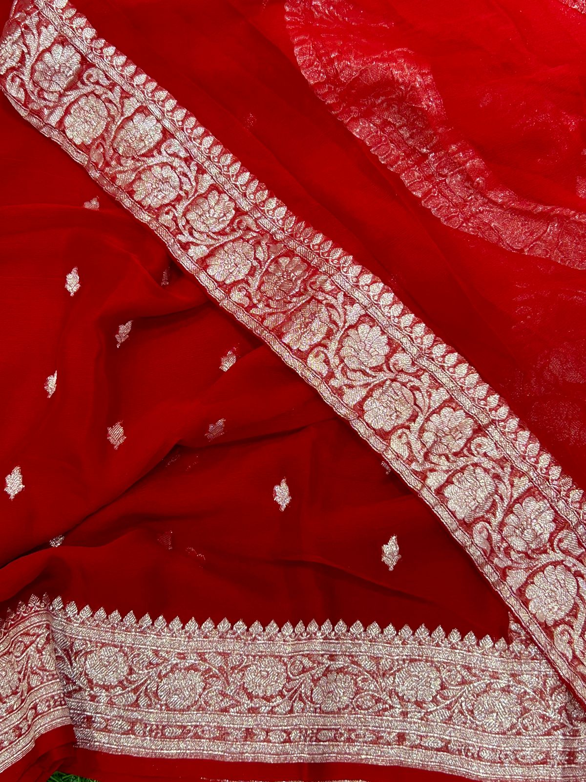 Red benaras pure chiffon
