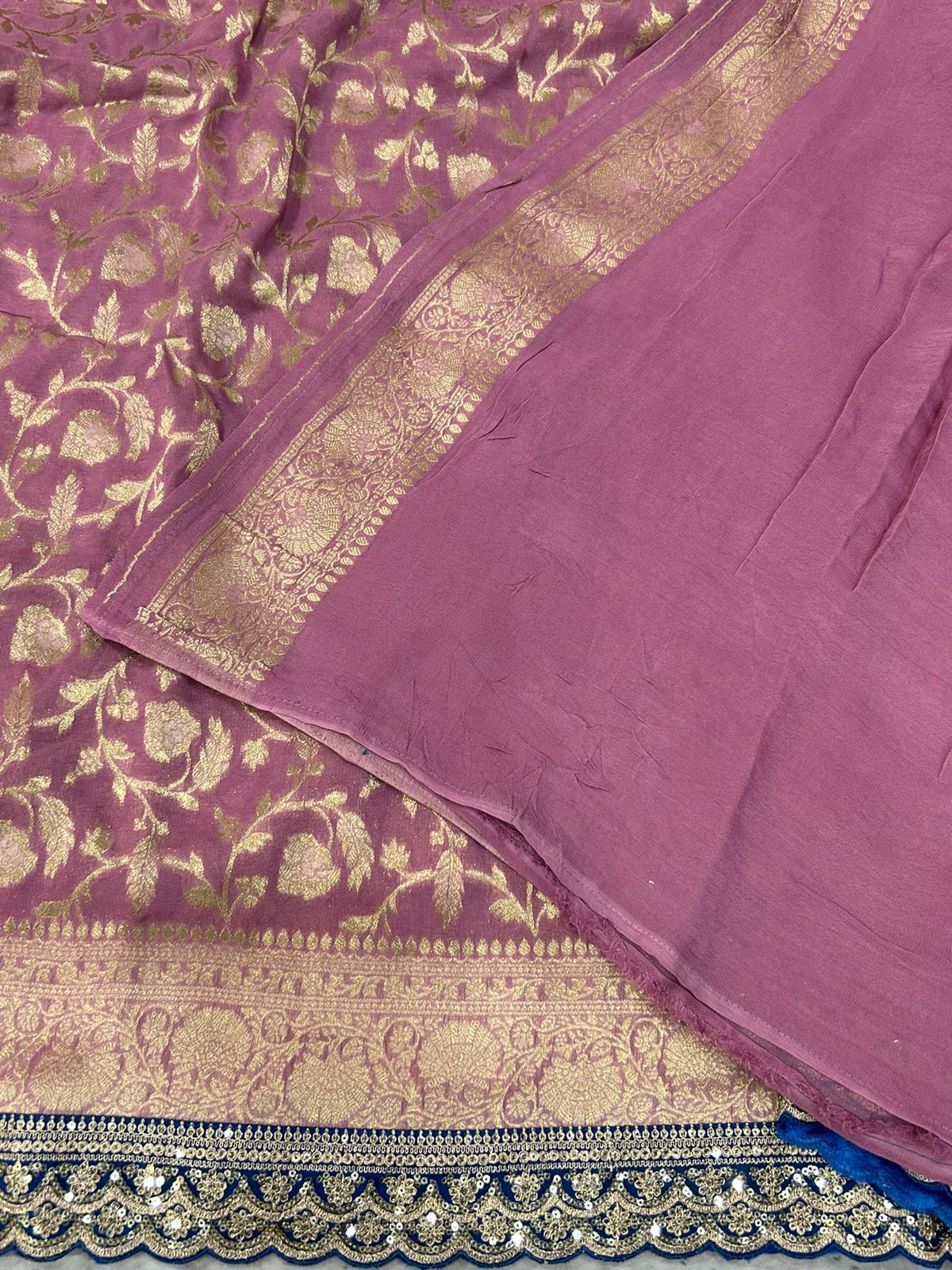 Light magenta n blue scallop border benaras georgette saree