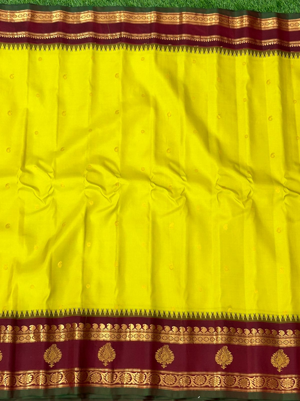 Neon green n maroon border pure gadwal silk saree
