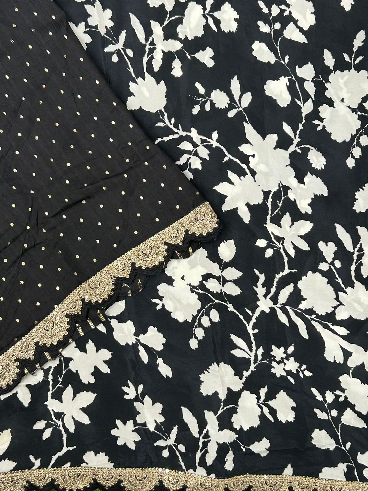 Black n white scallop border saree -02