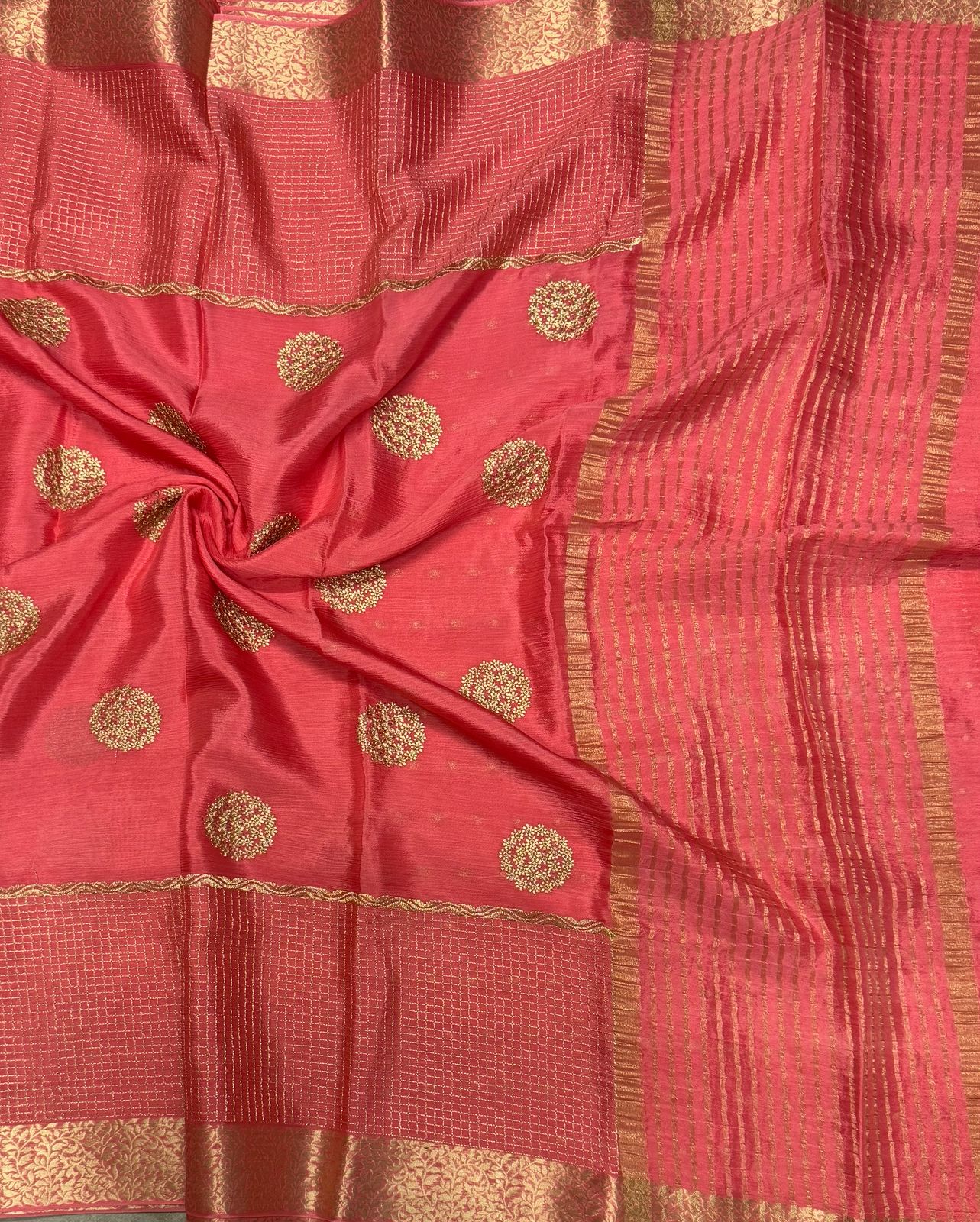 Pastel pink chinon checks border saree