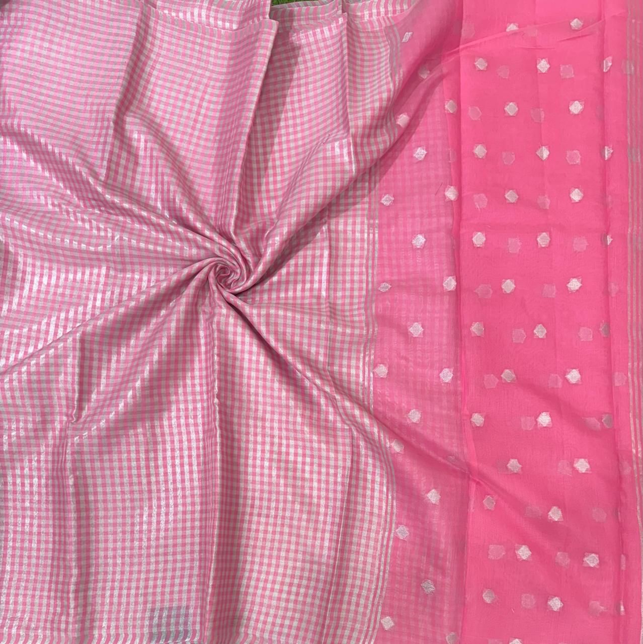 Nayantara pink checks tissue saree