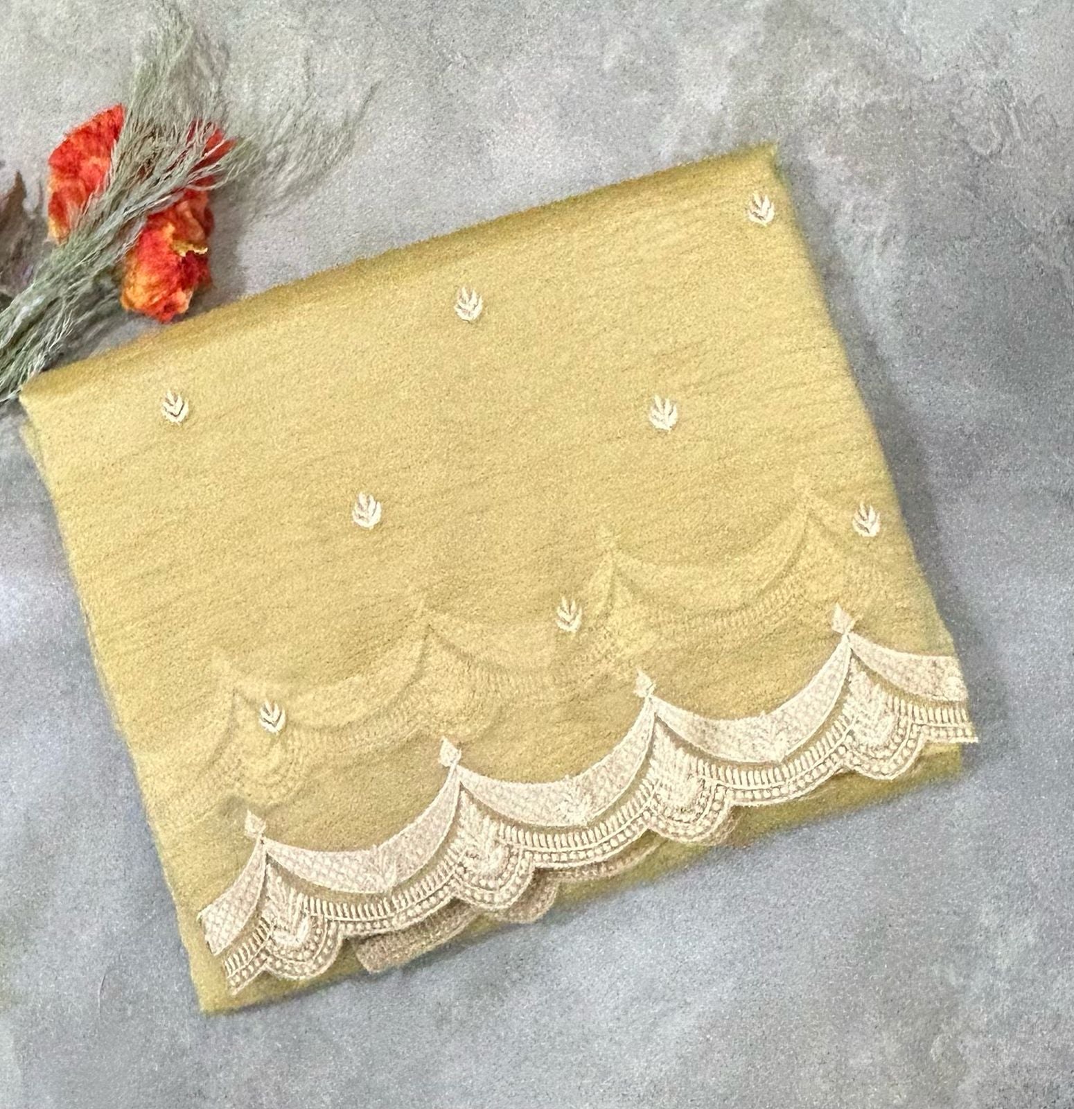 Golden scallop crush tissue saree (RR)