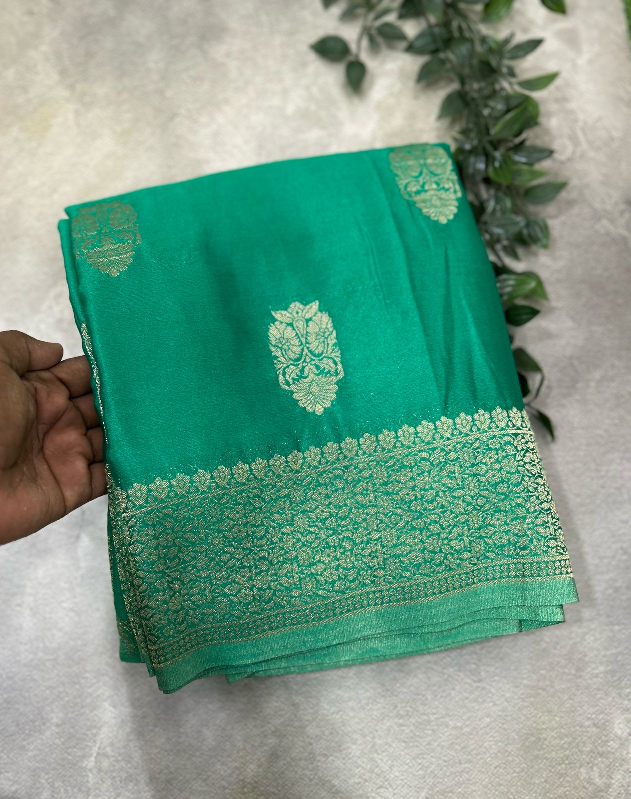 Rama green big butta designer soft crepe satree