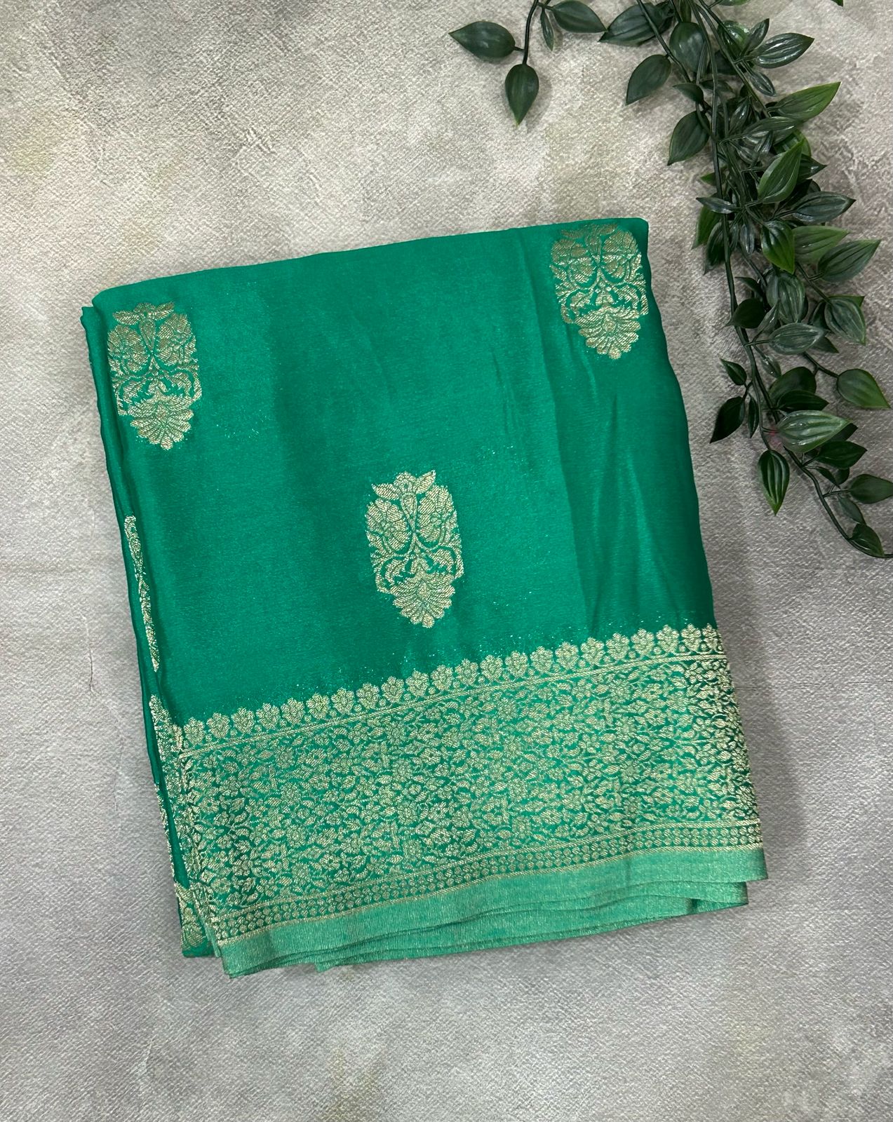 Rama green big butta designer soft crepe satree