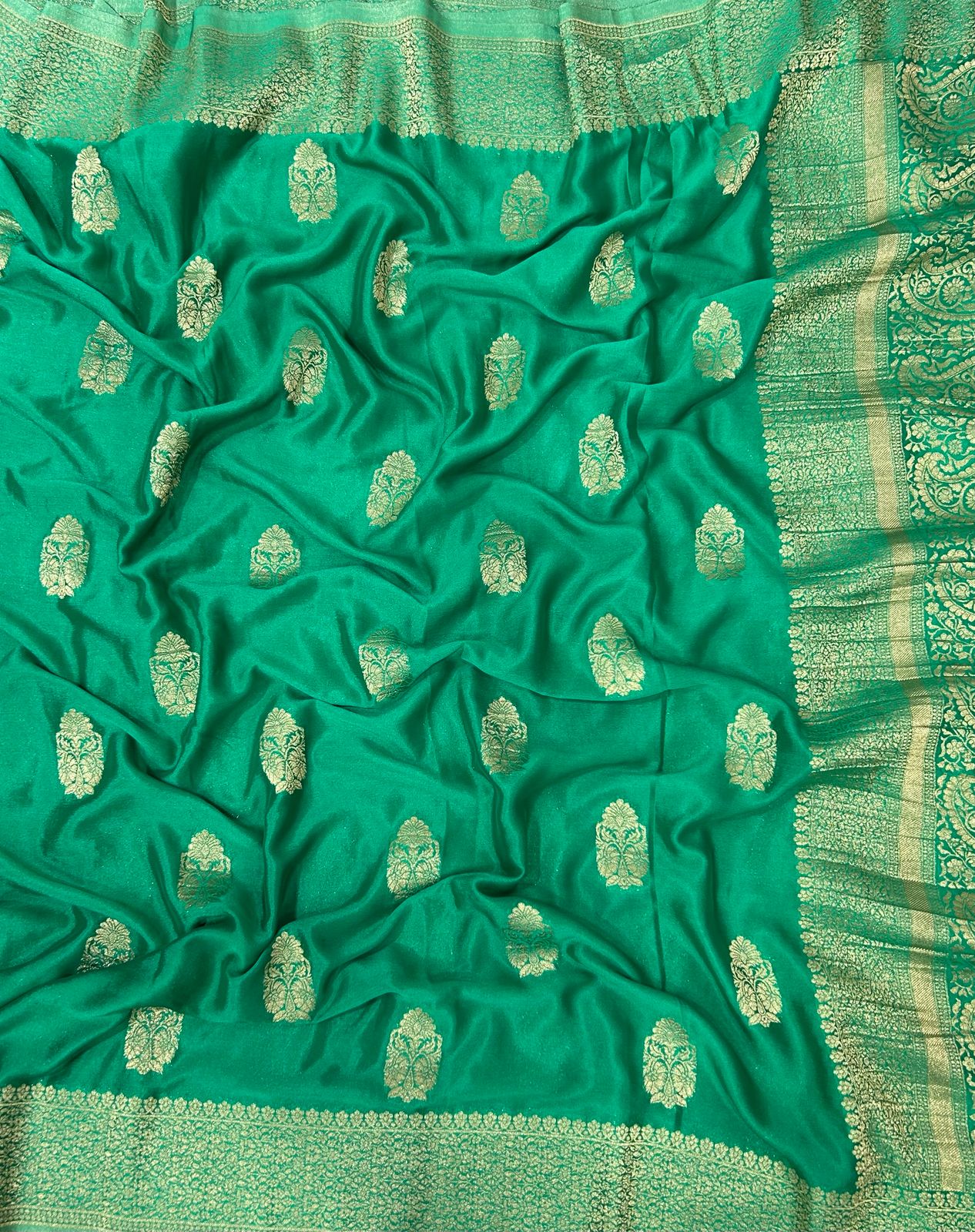 Rama green big butta designer soft crepe satree