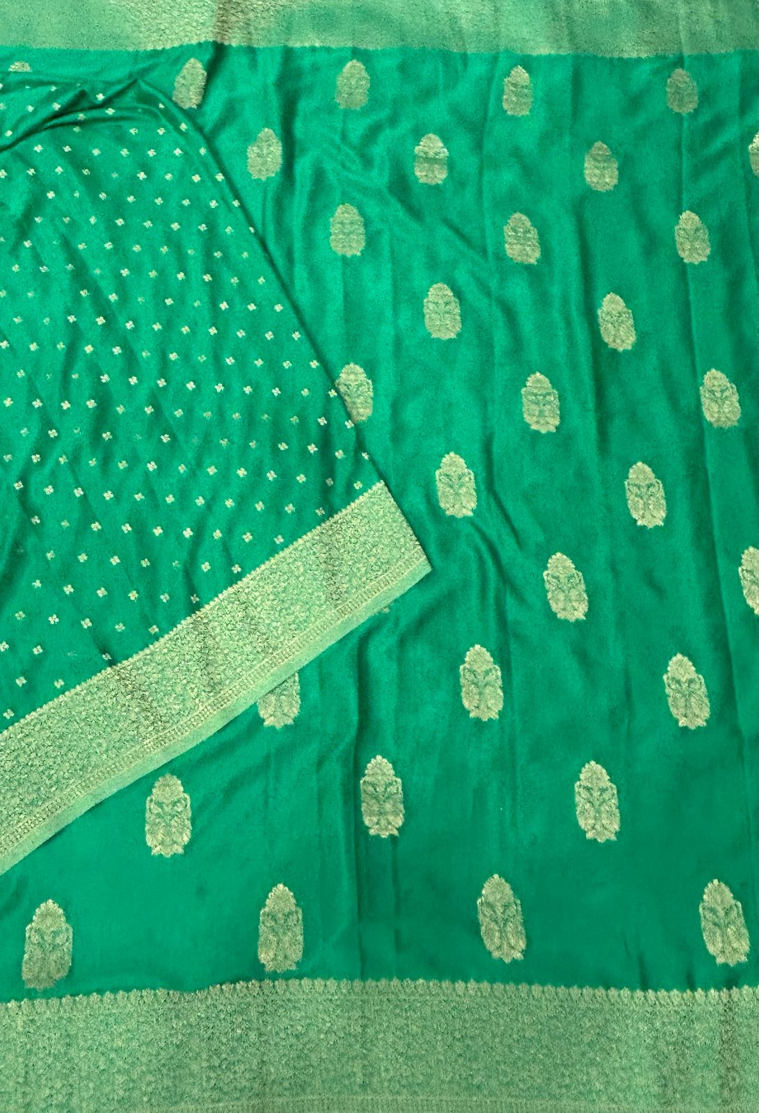 Rama green big butta designer soft crepe satree
