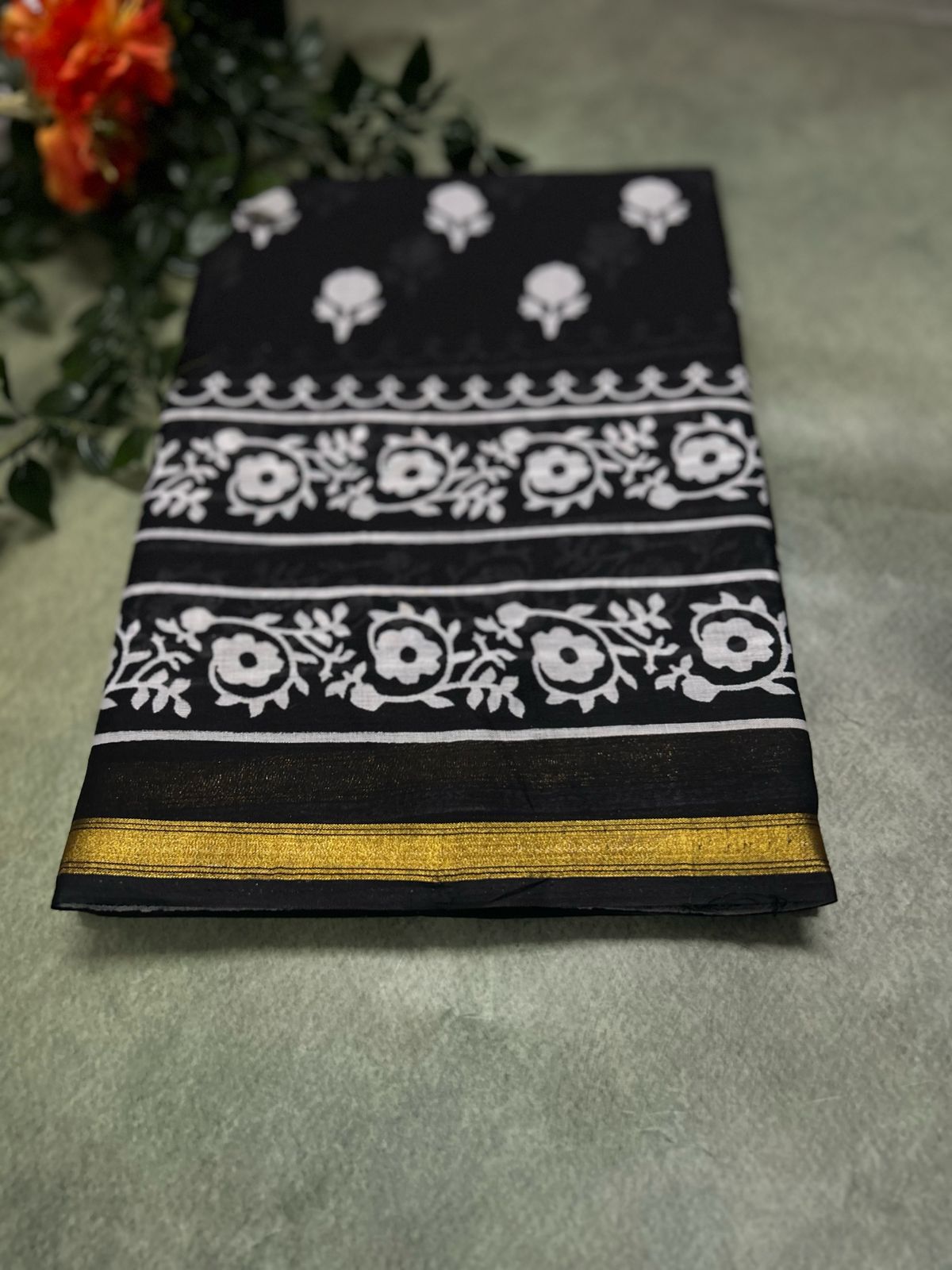 Black n white cotton slub saree