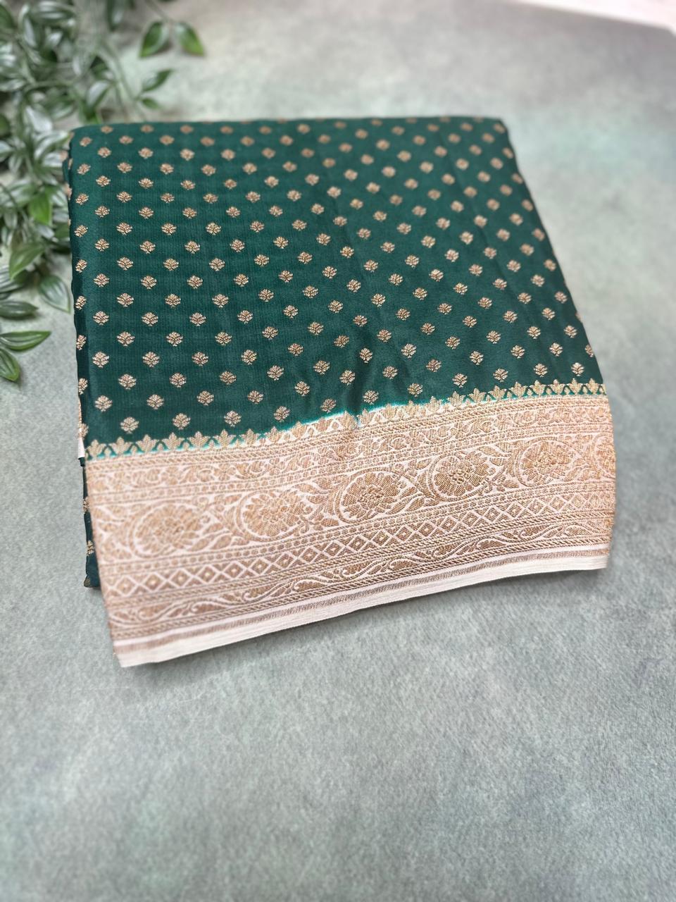 Bottle green Luxurious Pure Banarasi Crepe Saree with Intricate Small Butta Weave – Perfect for Weddings and Festive Celebrations,pure banarasi-09